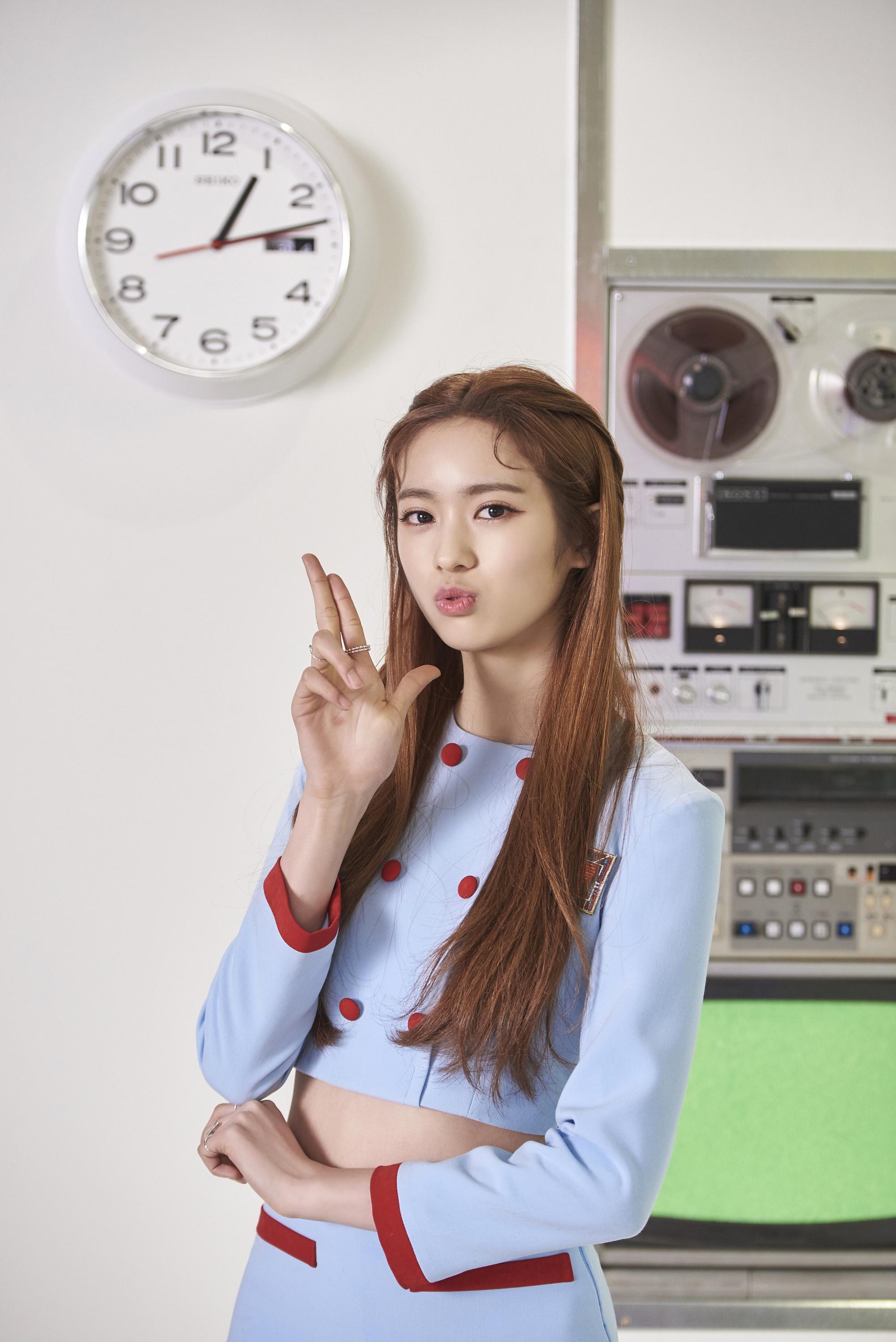 Cherry Bullet image 'Q and A' MV behind HD wallpaper