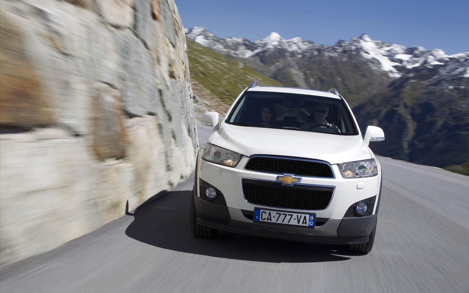 Beauty Picture Memories: Chevrolet Captiva Car Wallpaper