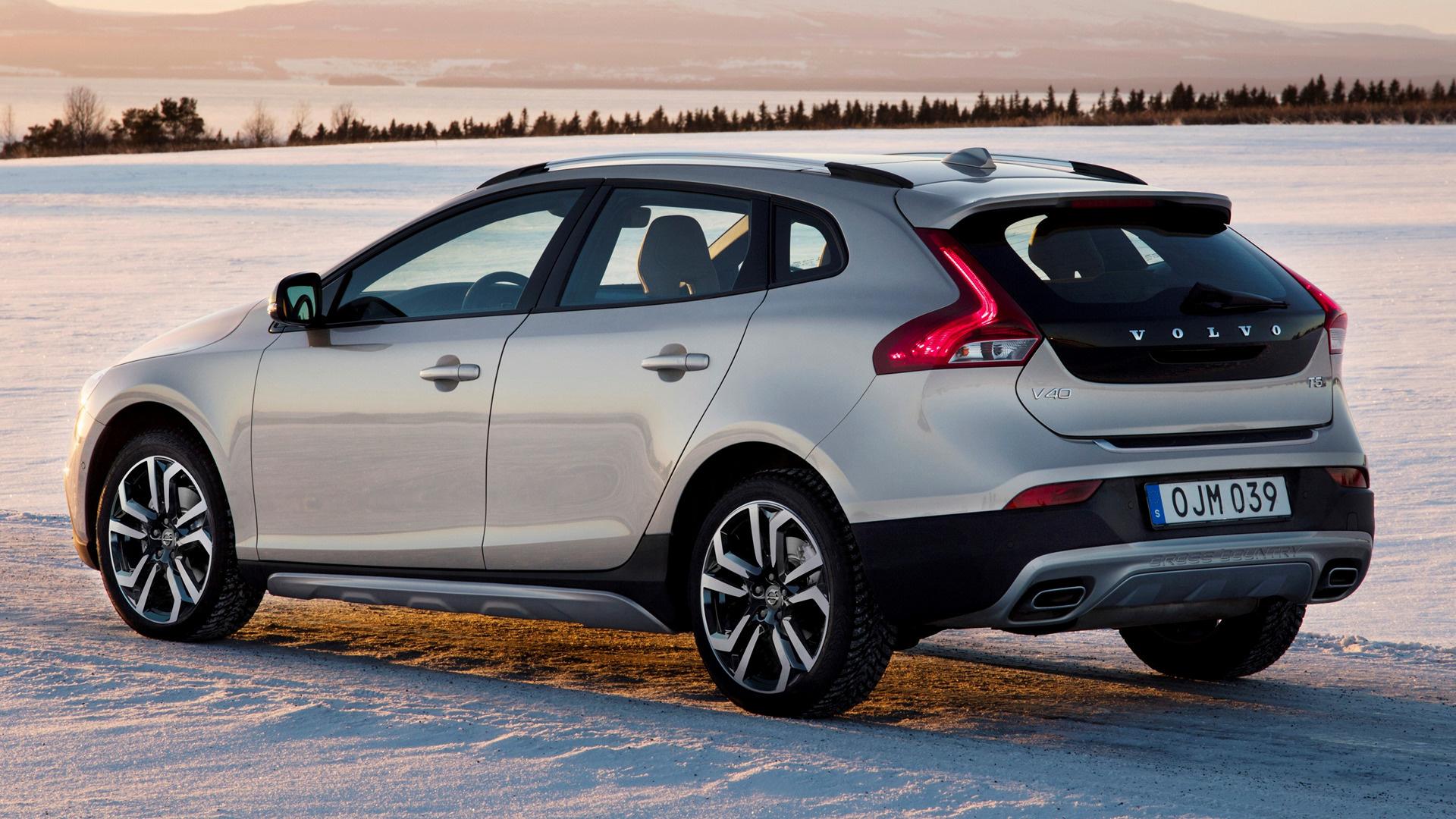 Volvo V40 Cross Country and HD Image
