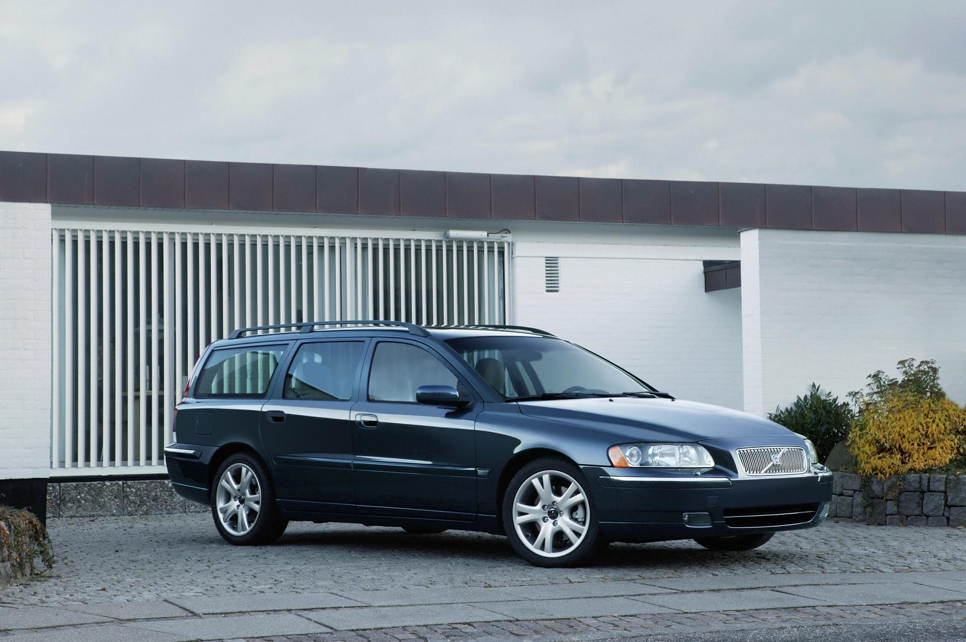 Volvo V70 Wallpaper [HD]