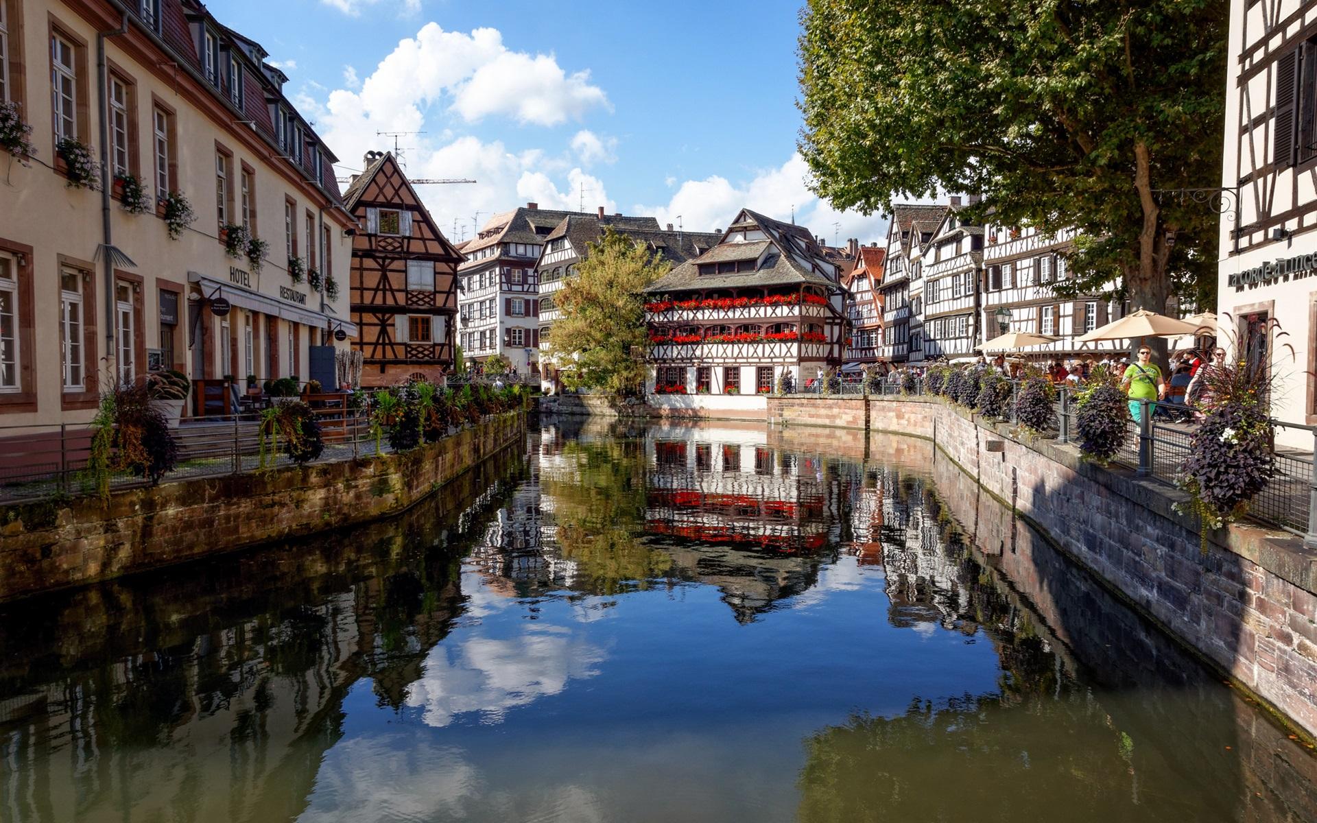Wallpapers Strasbourg, France, houses, river, trees 1920x1200 HD