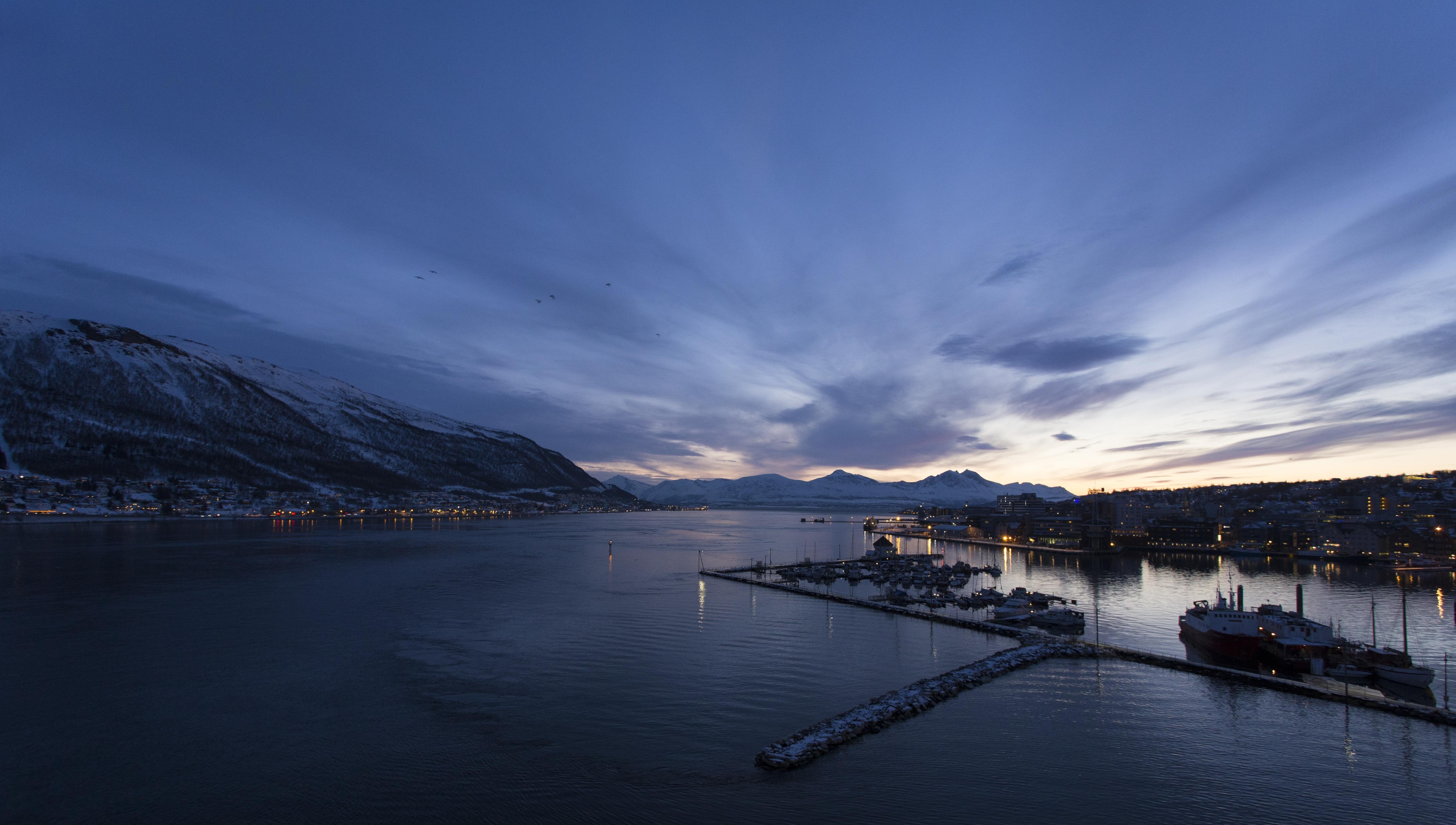 Norway, Tromsø HD Wallpaper / Desktop and Mobile Image & Photo