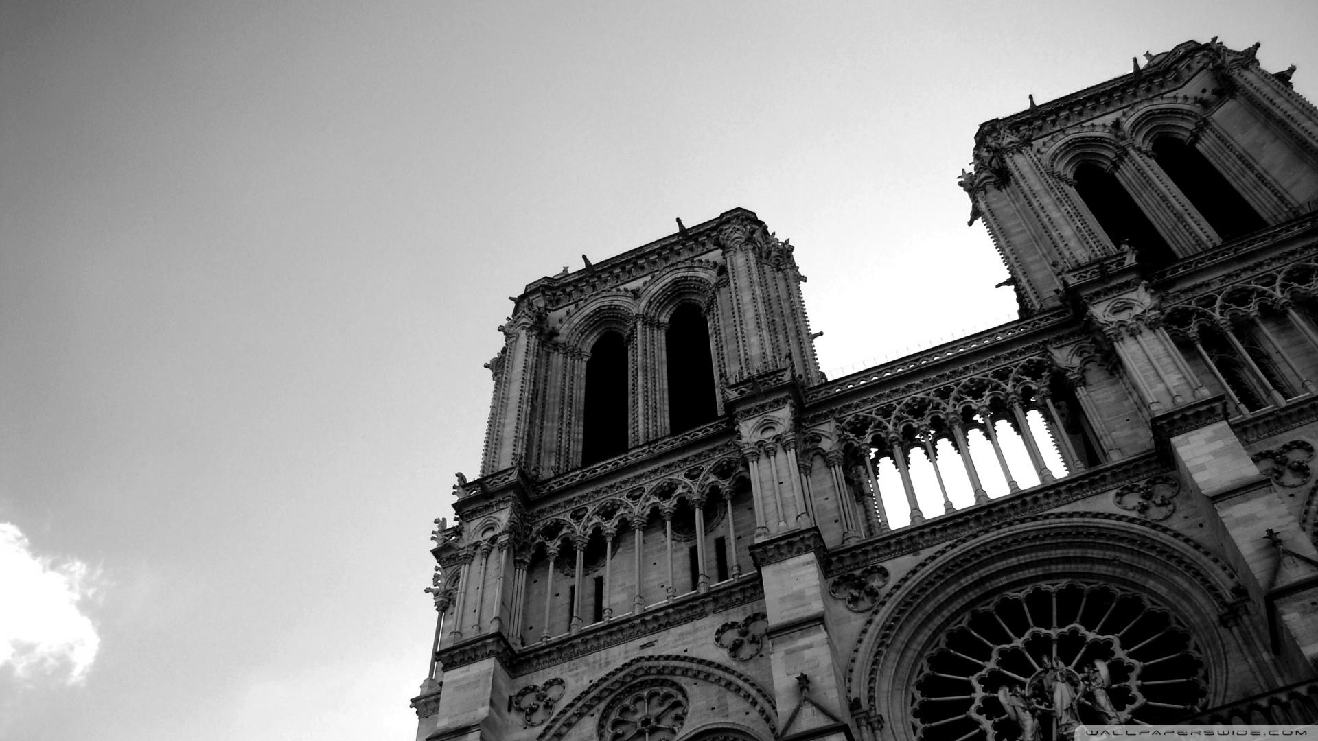 Собор парижской богоматери черно белое фото