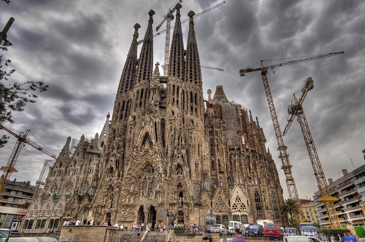 HD Sagrada Familia Barcelona Wallpaper