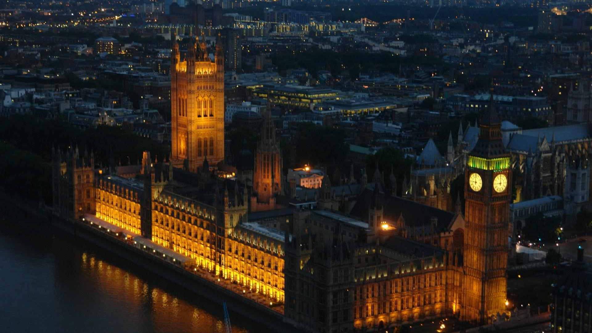 Houses of Parliament in London wallpaper and image