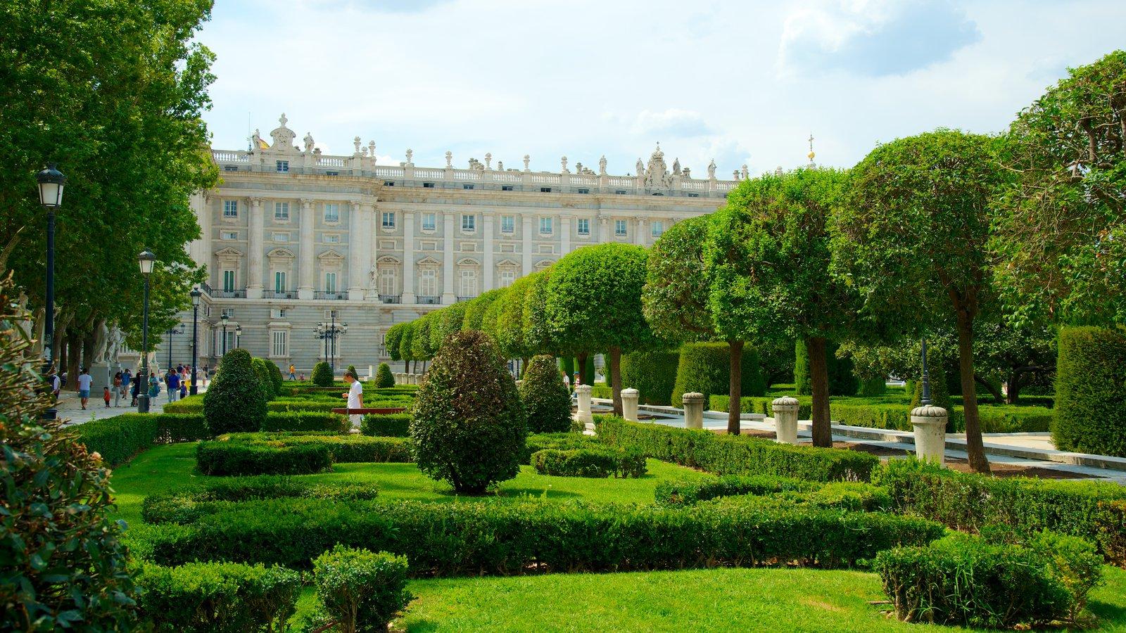Gardens & parks picture: View image of Madrid Provence