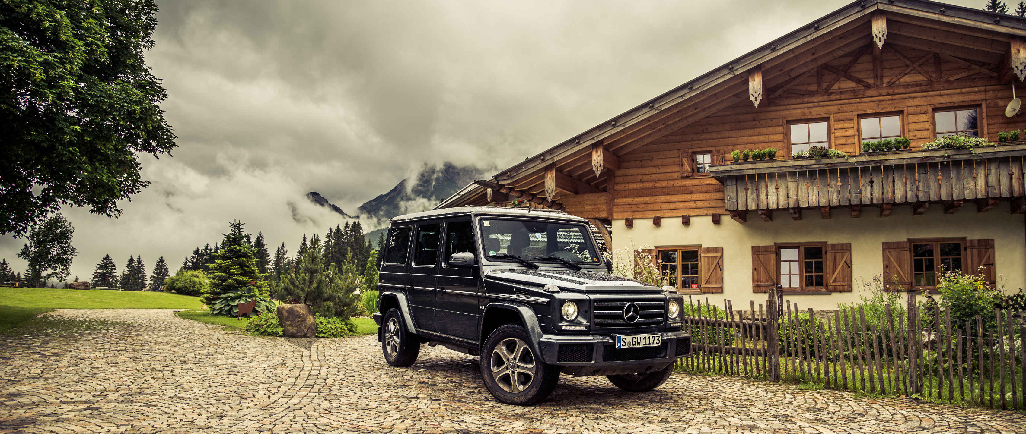 Mercedes Benz G Class Wallpaper. #MBsocialcar