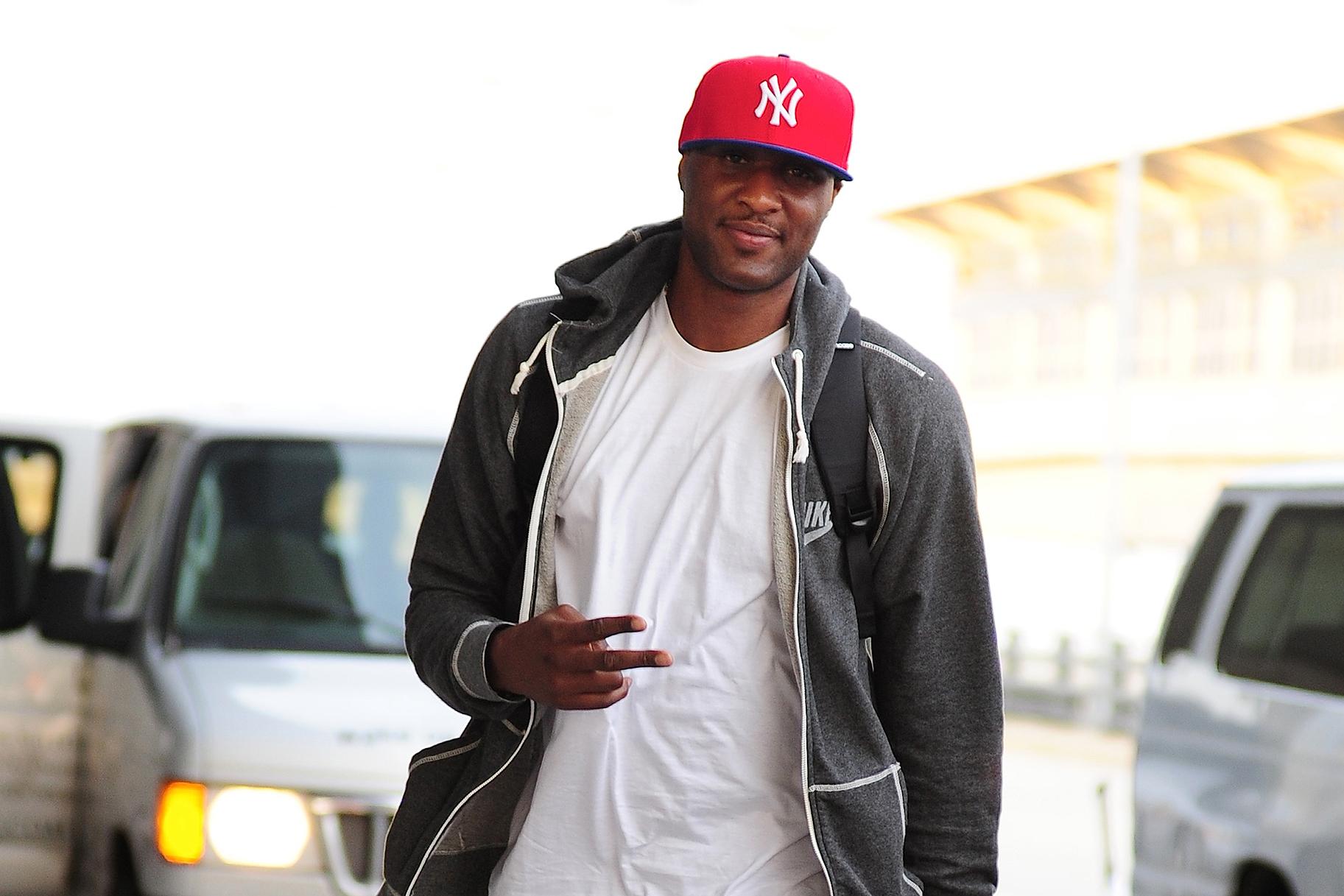 Kardashians Join Lamar Odom In Hospital