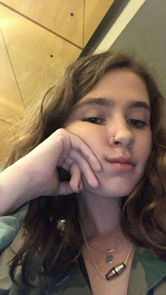 Clairo. clairo. Pretty girl wallpaper, Girl wallpaper, Claire