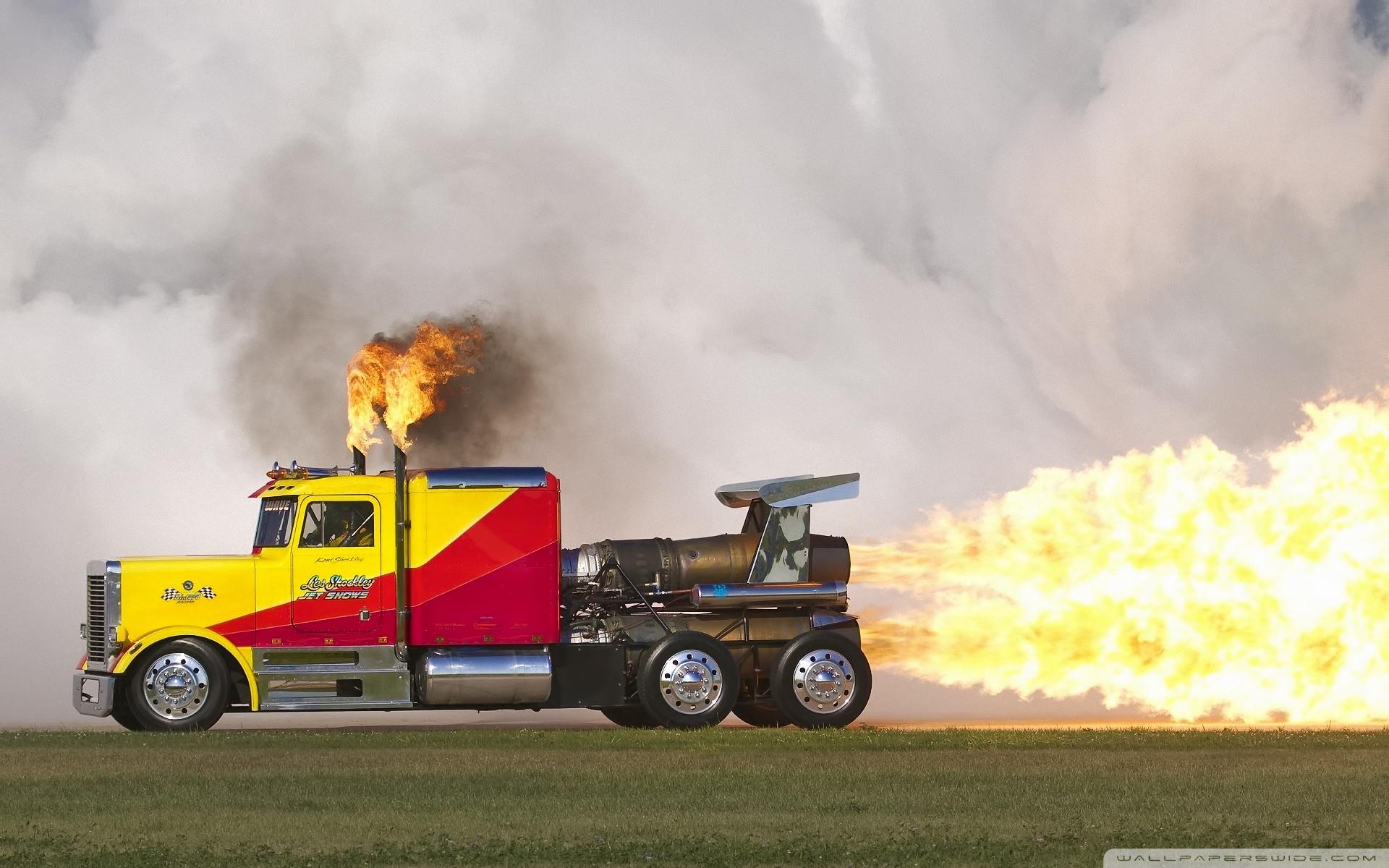 Drag Race ❤ 4K HD Desktop Wallpaper for 4K Ultra HD TV • Tablet