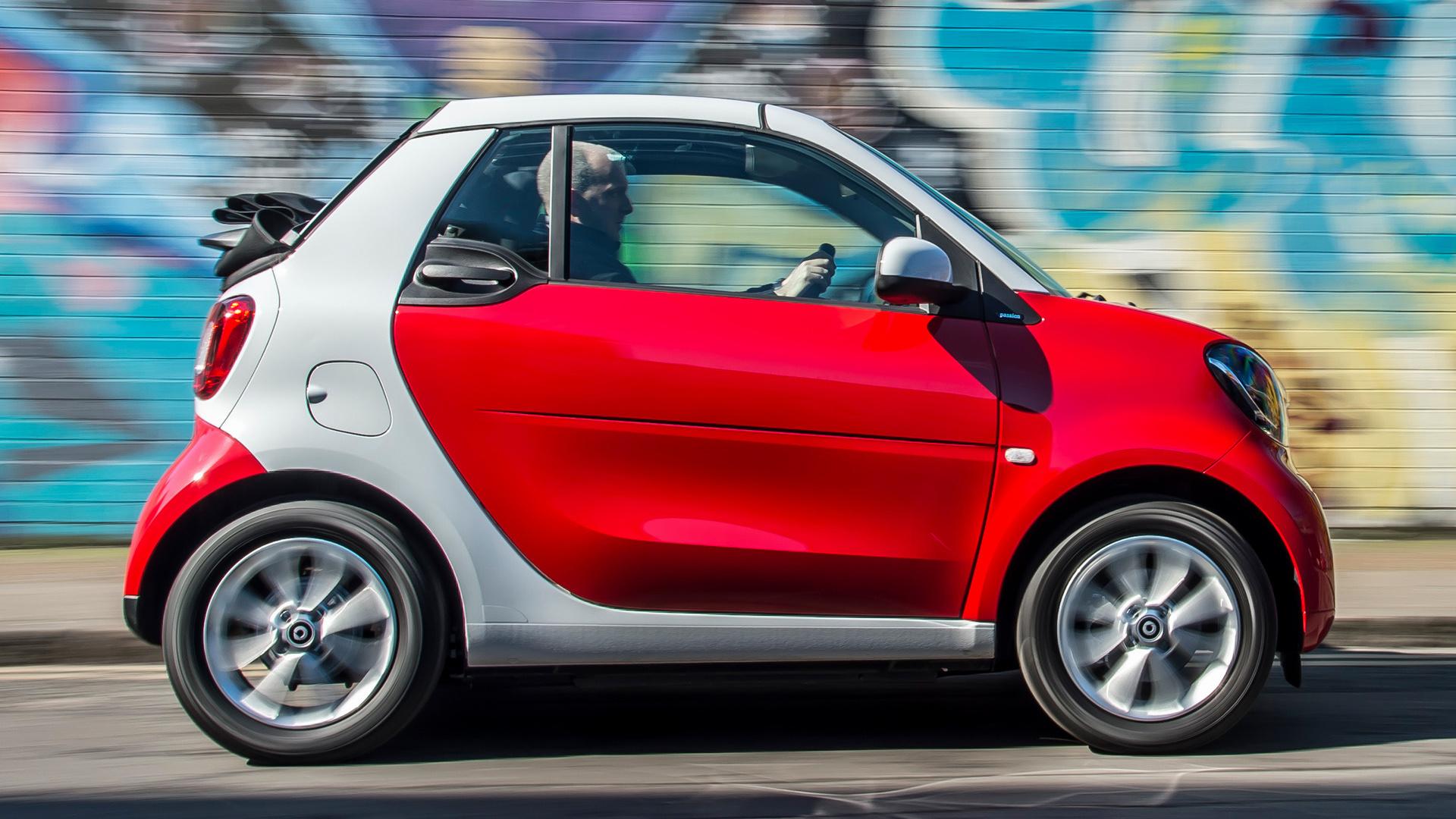 Smart Fortwo Cabrio passion (UK) and HD Image