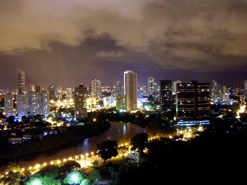 Recife durante a noite Wallpaper Download