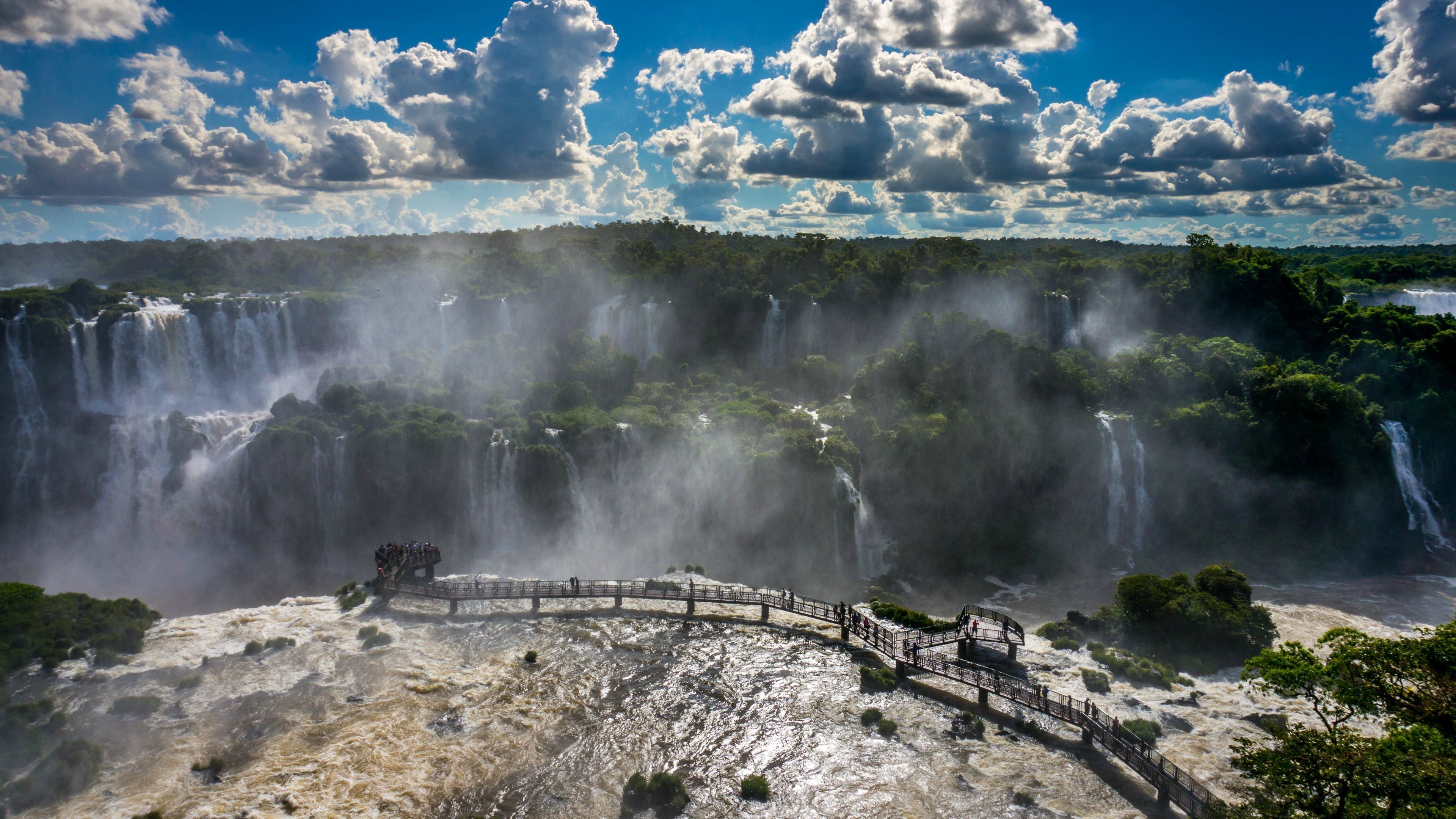 Iguazu Falls 4K wallpaper