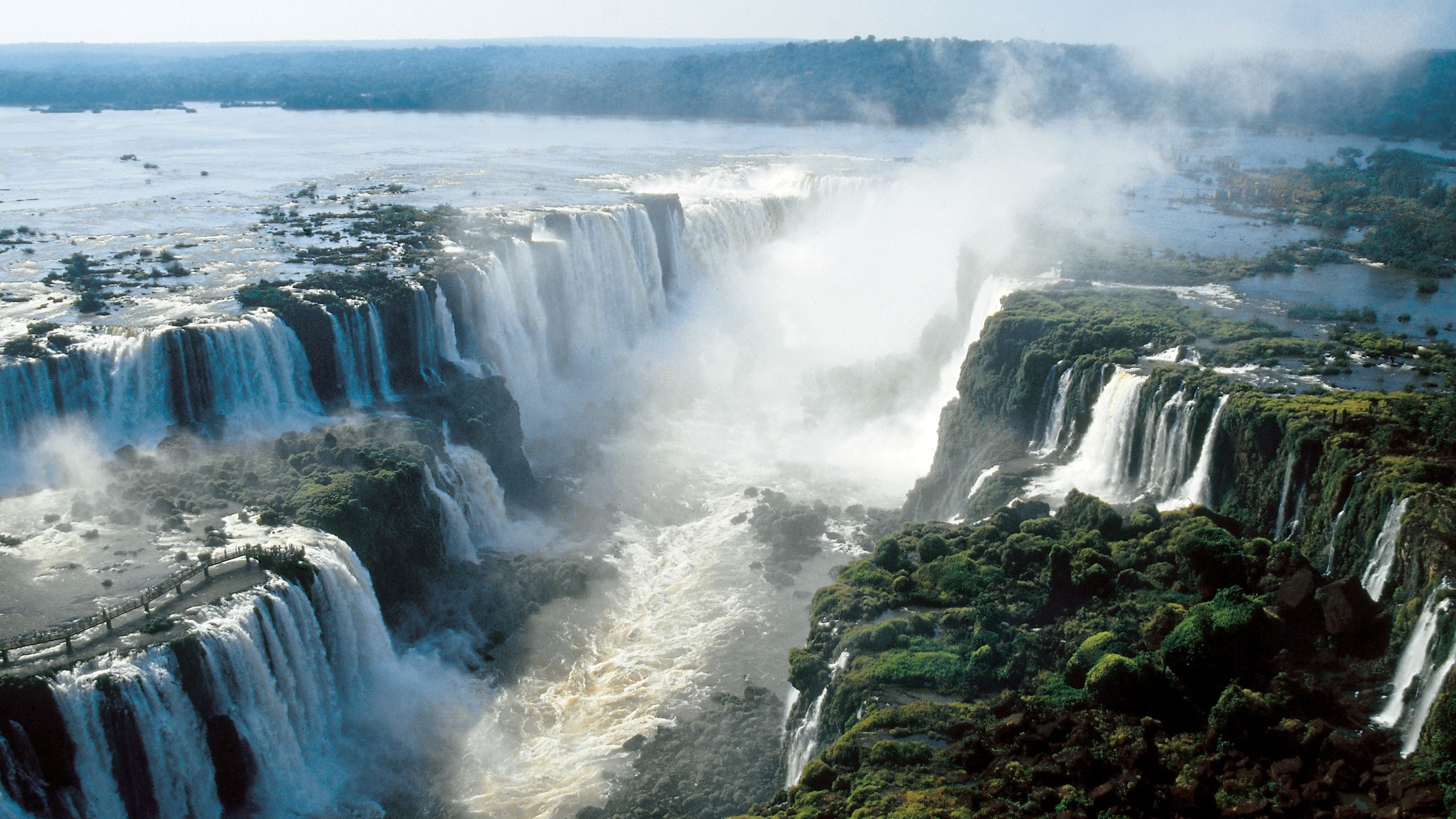 Wallpaper Beautiful Iguazu Falls 2560x1440 QHD Picture, Image