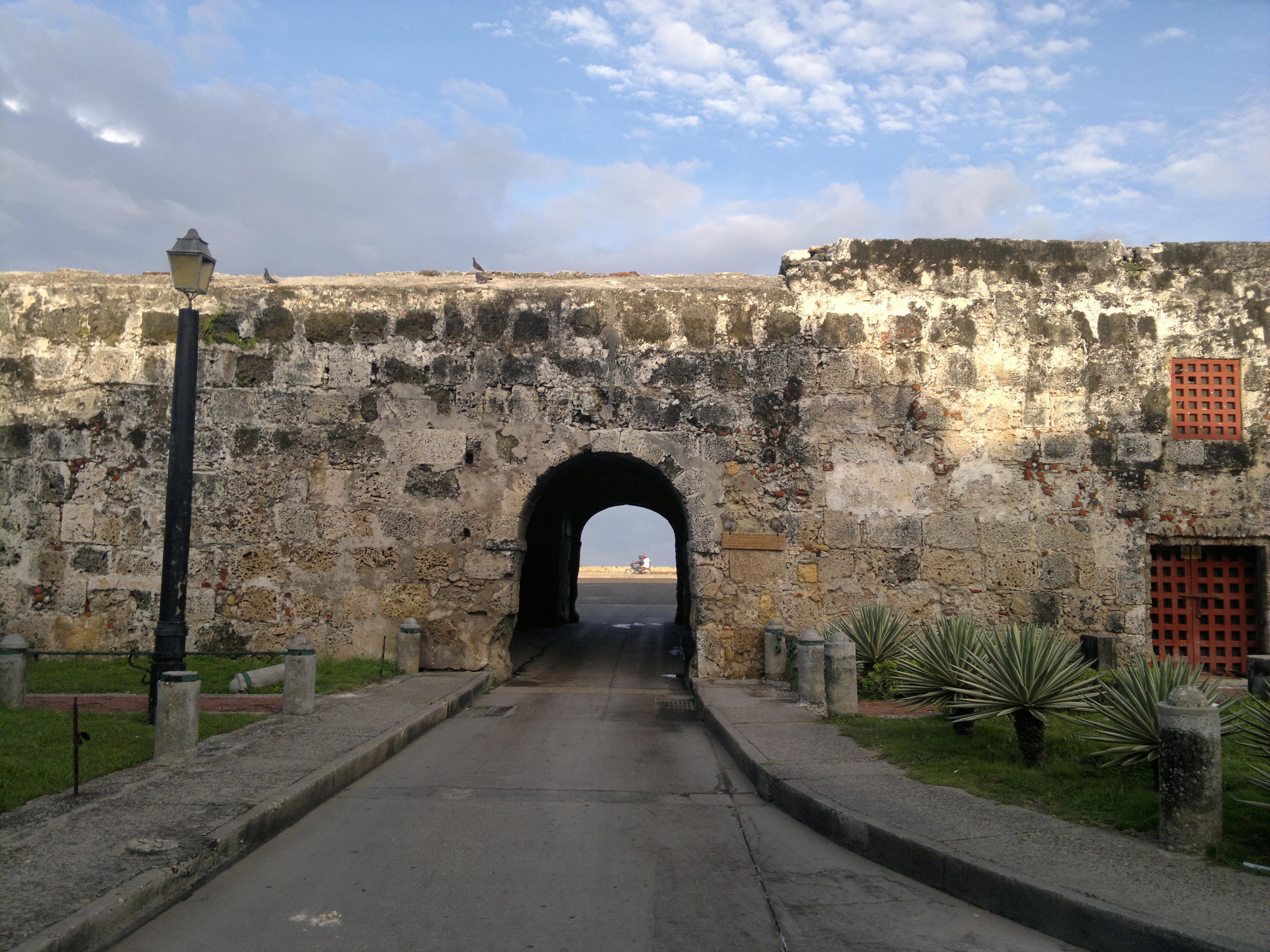 Puerta de santo Domingo. Cartagena