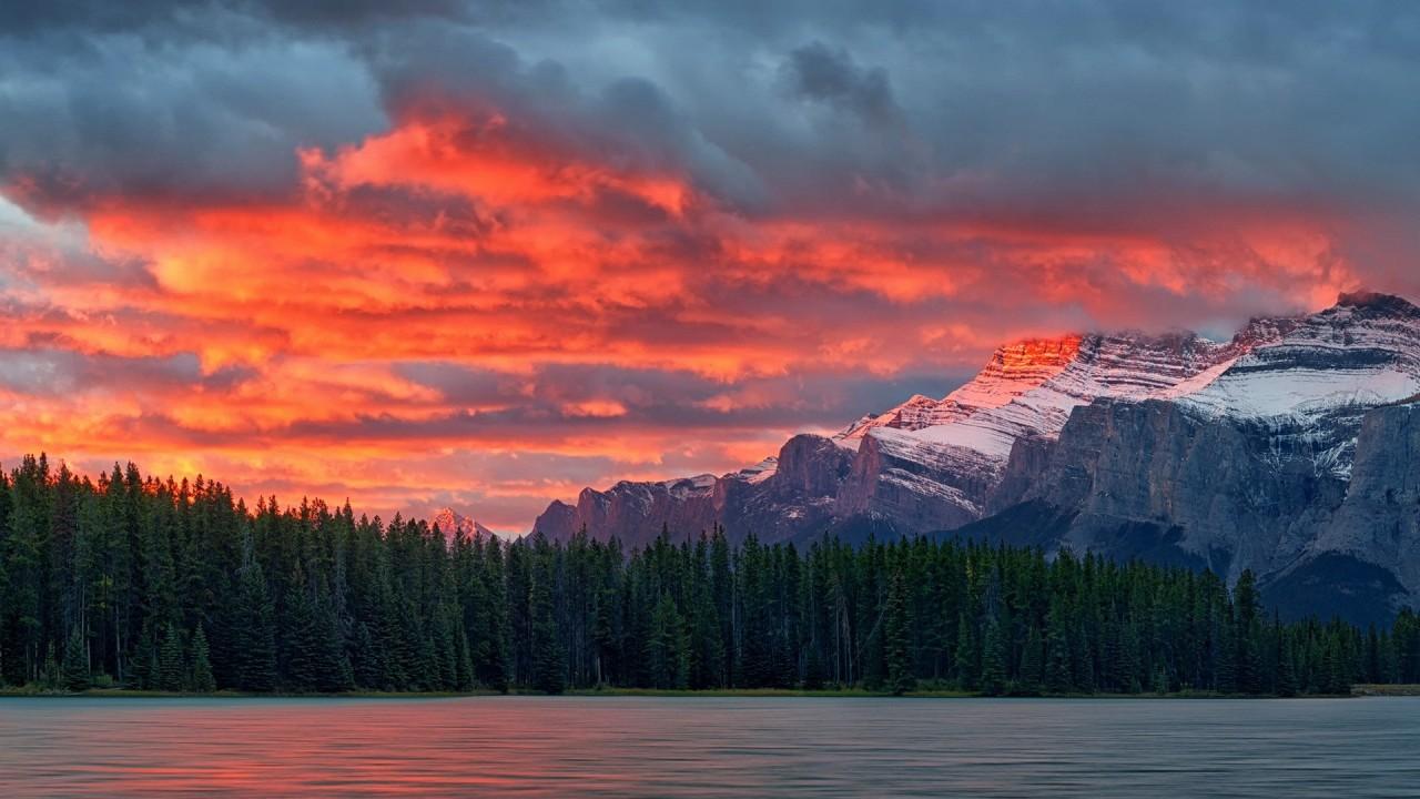 Mount Rundle Canadian Rockies wallpaper. Mount Rundle Canadian