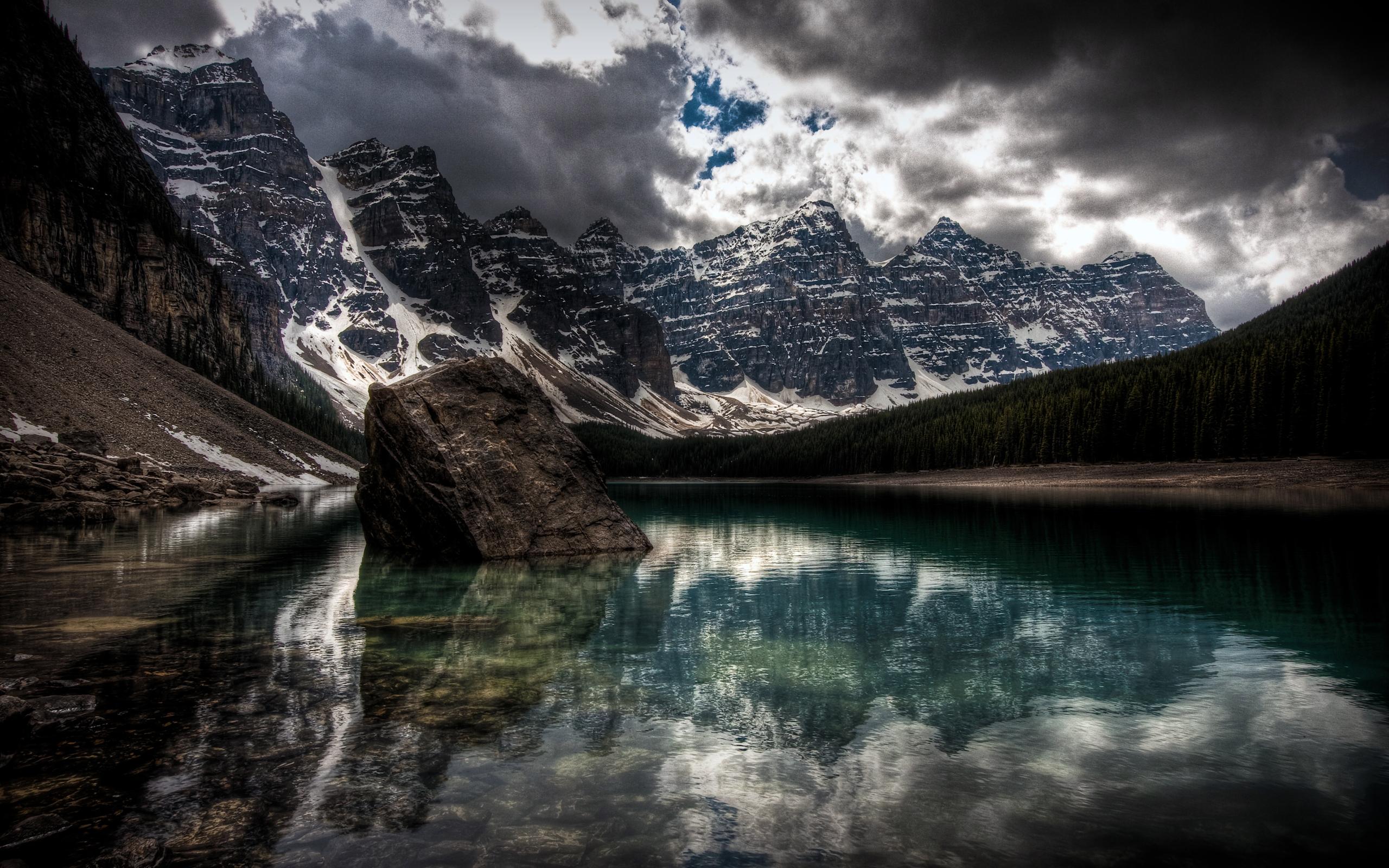Moraine Lake Canada Landscape Wallpaper