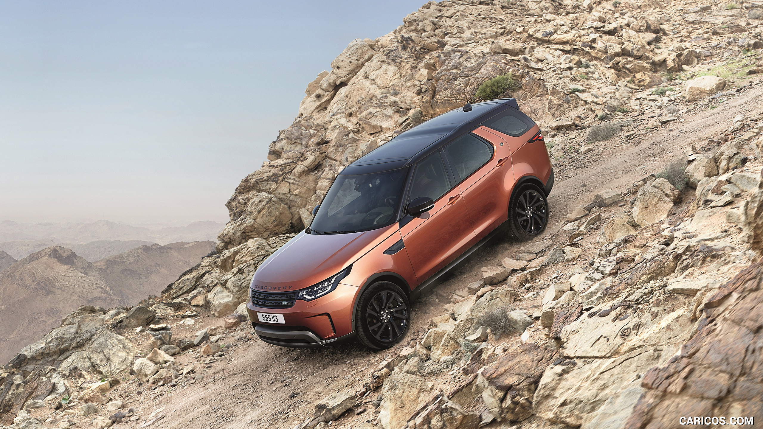 Land Rover Discovery First Edition Road. HD Wallpaper