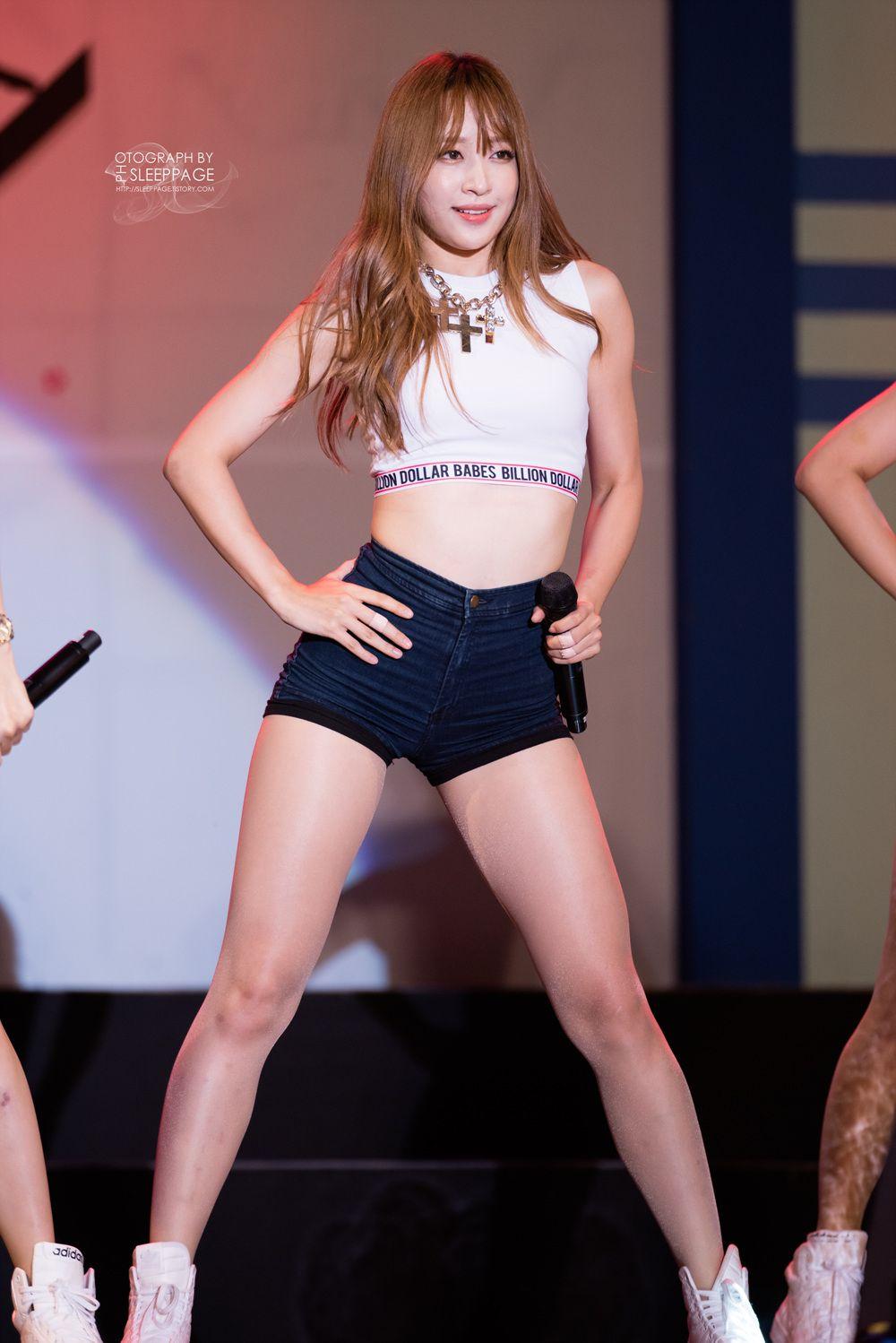 Hani iPhone Wallpaper. Hani. Hani, Idol and Seolhyun