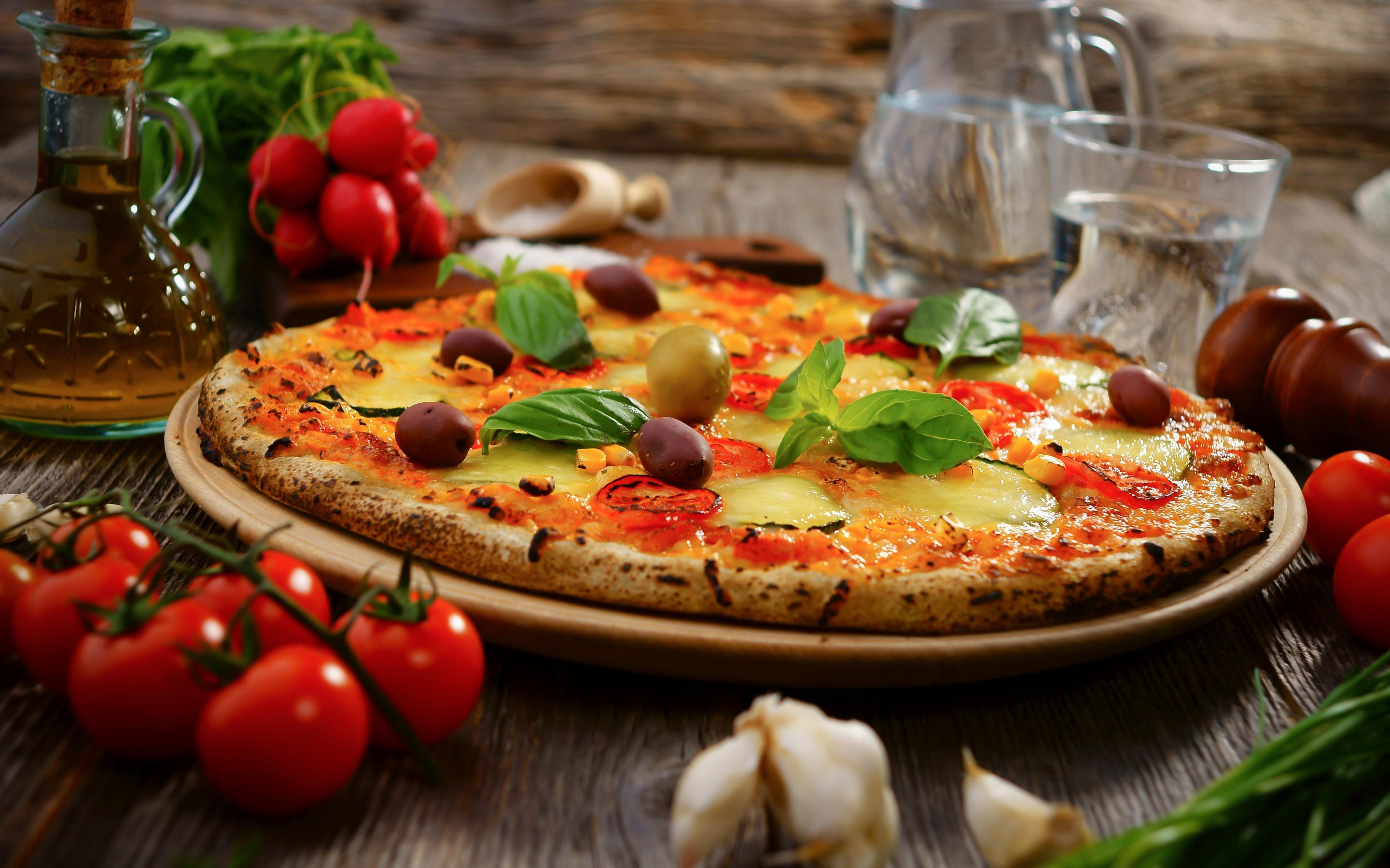 Free Yummy Pizza Wallpaper's Oven & Grill