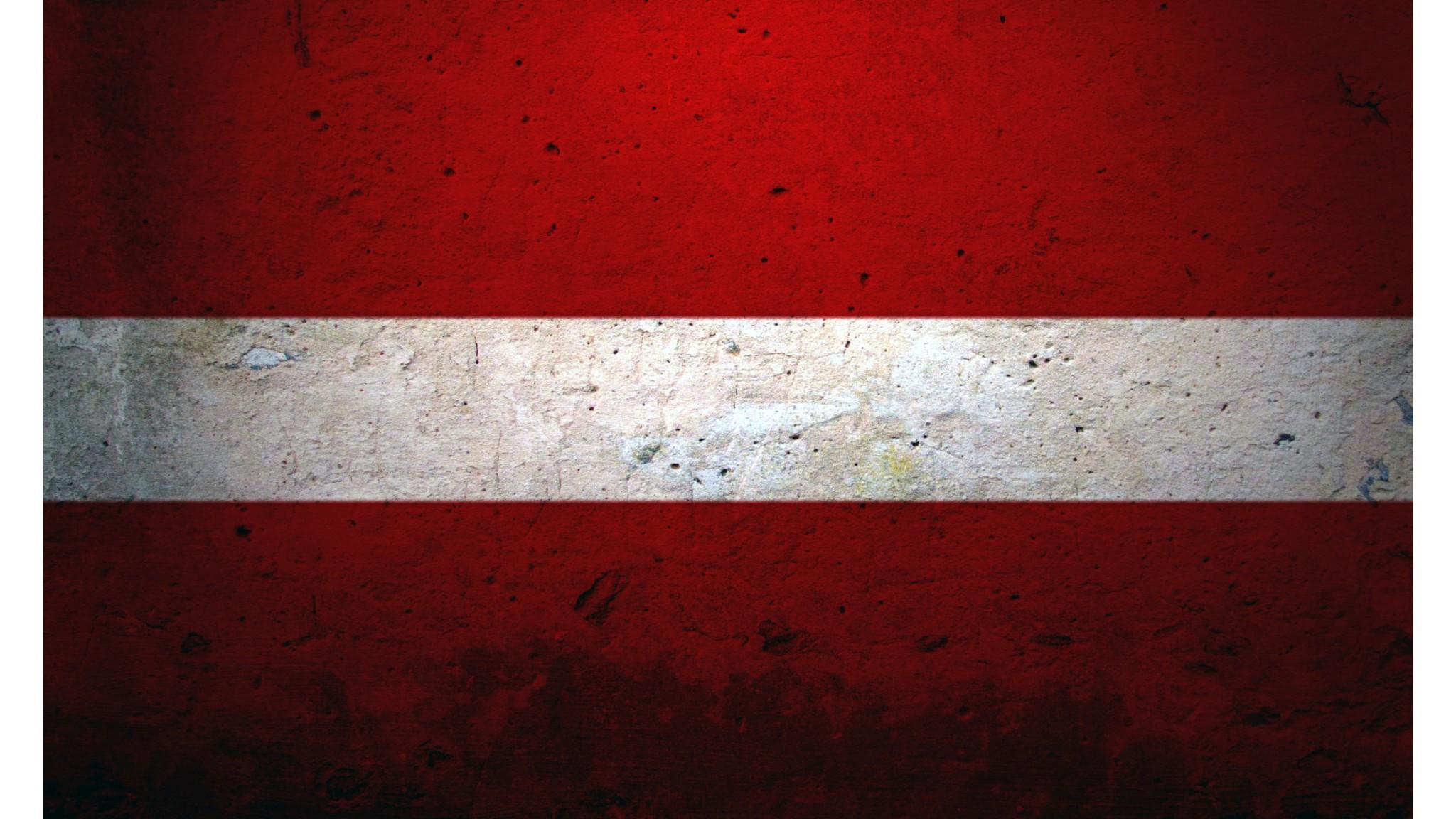 Download 2048x1152 Latvia Flag Grunge Wallpaper
