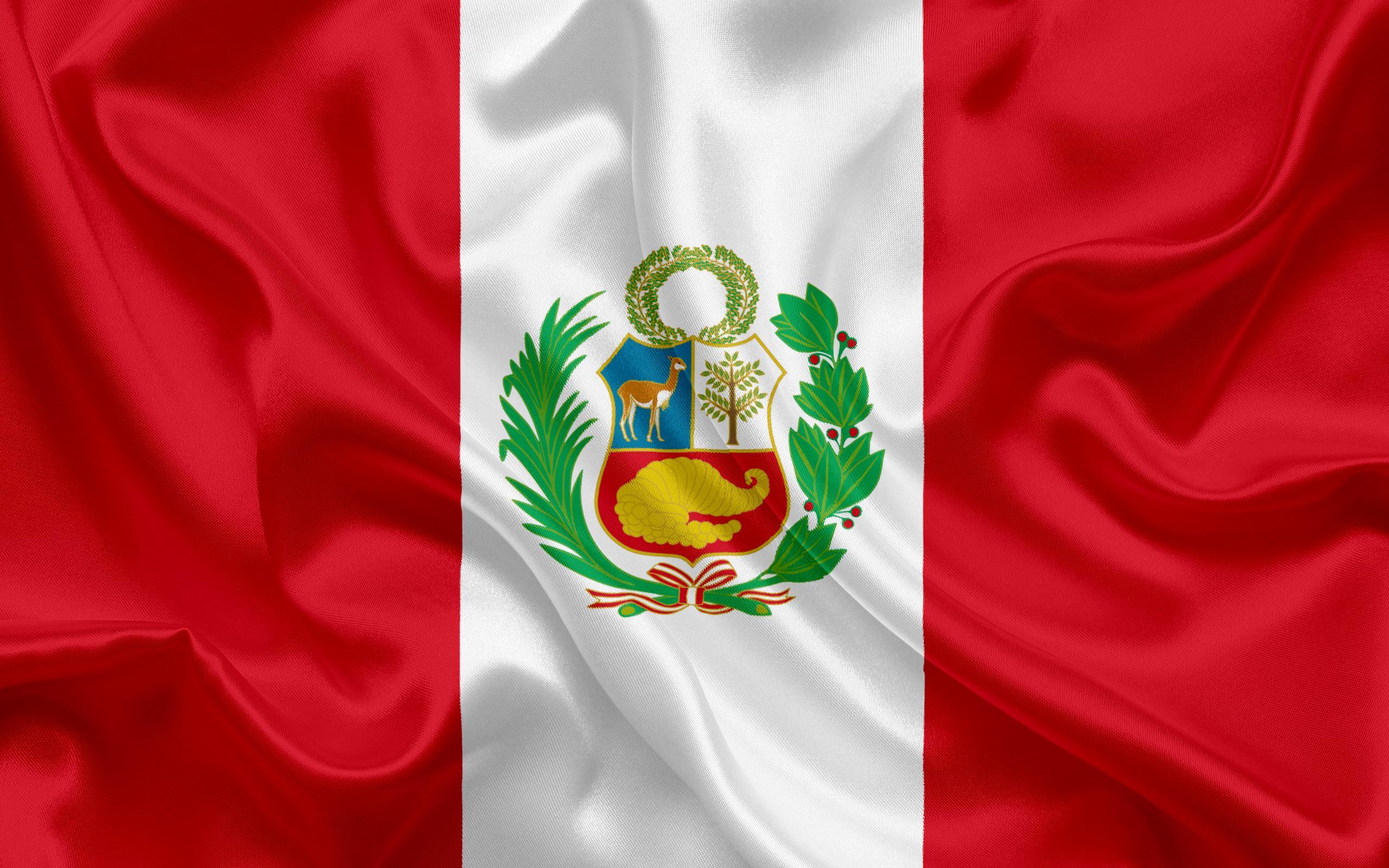 Download wallpaper Peruvian flag, national flag, Peru, silk texture