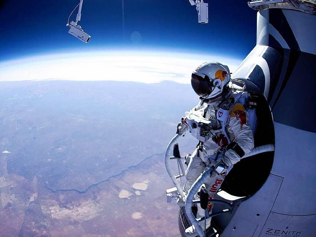Felix Baumgartner: The best photo and videos from the edge of space