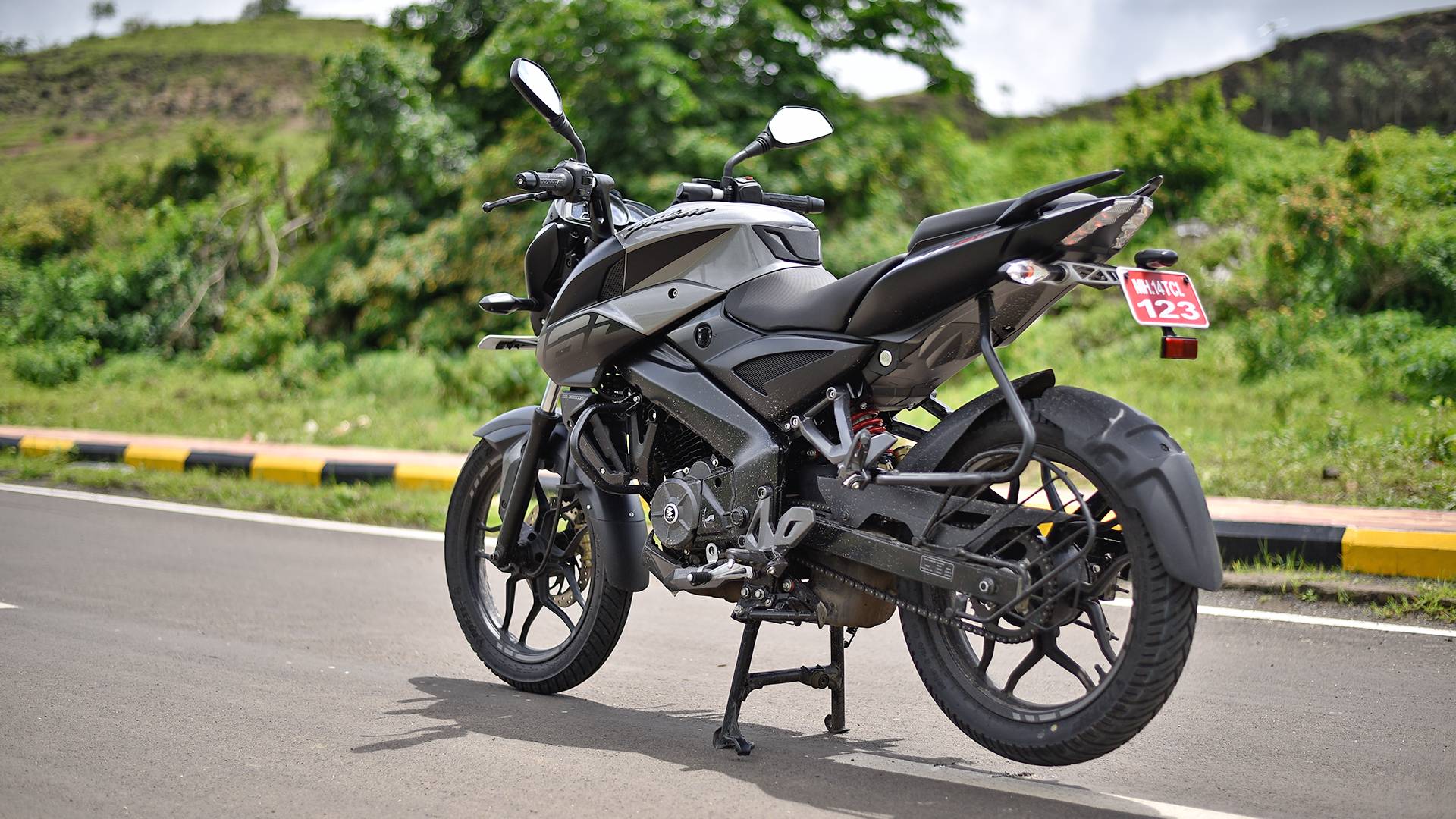 Bajaj Pulsar NS160 Launched In India, 2019