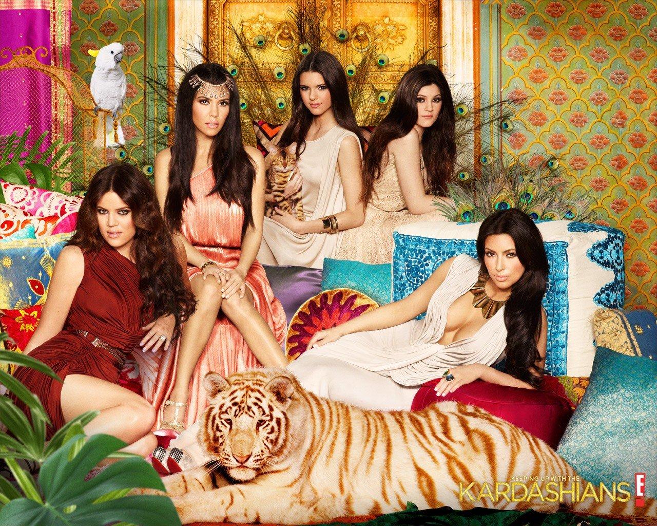 Keeping Up With The Kardashians wallpaperx1024