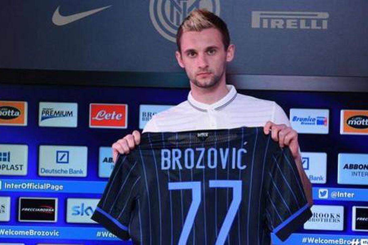 New Inter player Brozovic introduced to fans of Madonnina