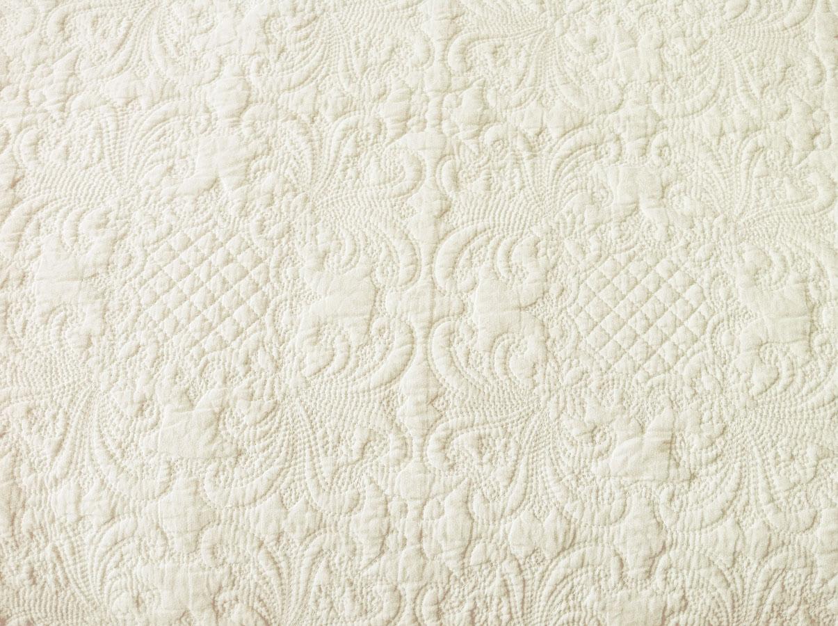 1205x900px White Lace Background