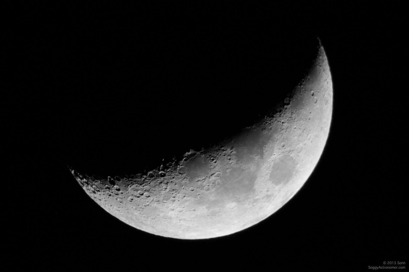 1052x1402px Crescent Moon (171.25 KB).03.2015