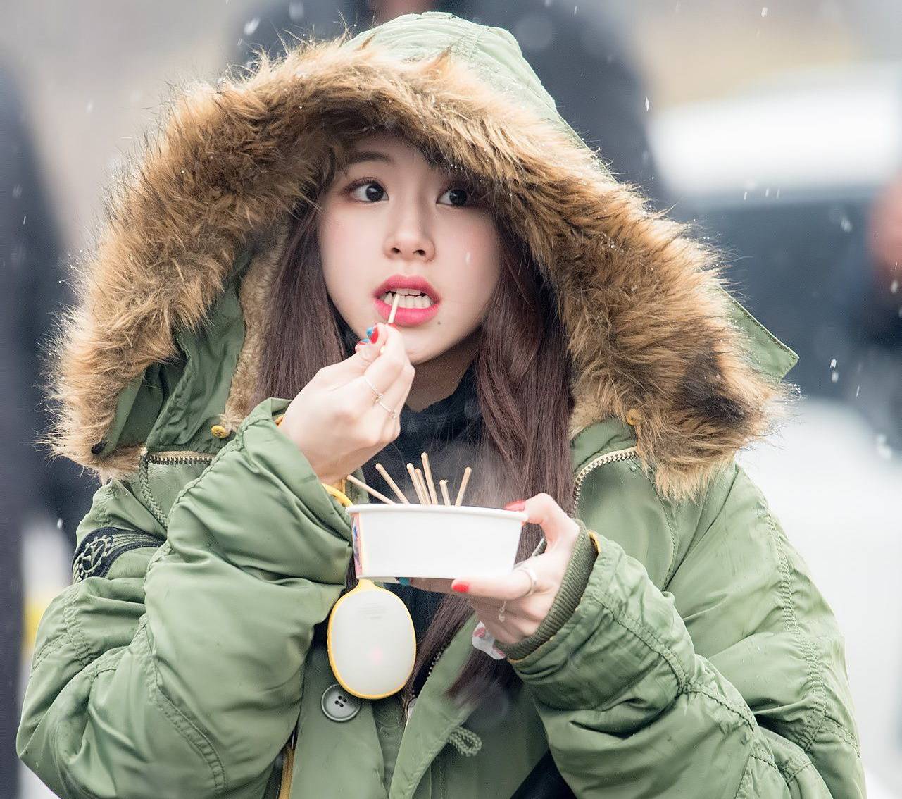 TWICE Chaeyoung snow Wallpaper