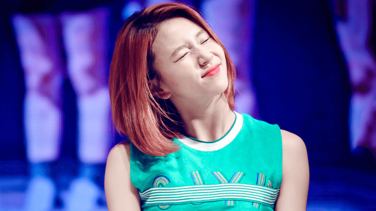 son chaeyoung desktop wallpaper