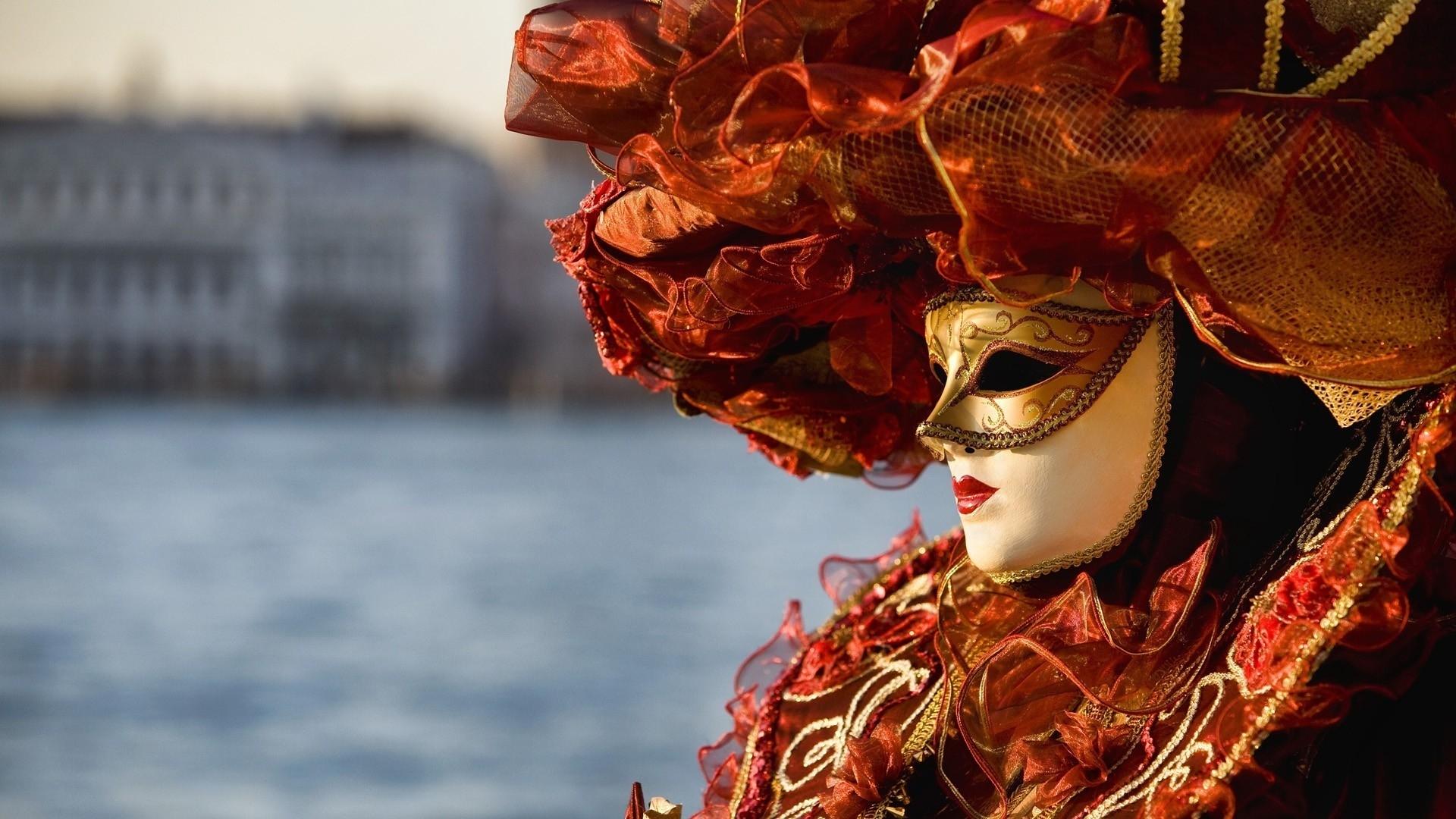 Venetian Carnival to Know ITALY