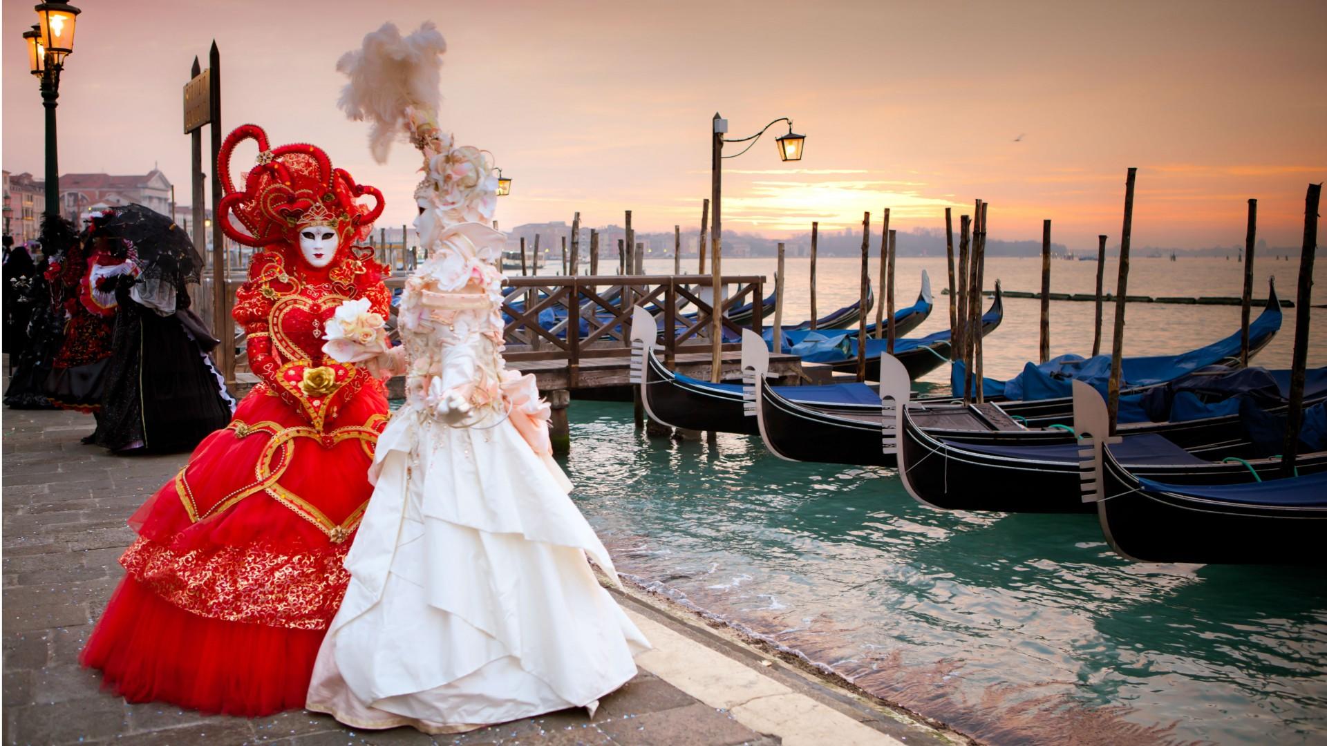 Hot Shots: Carnival of Venice