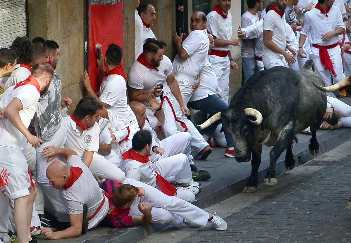 PHOTOS Running of the Bulls Angeles Times