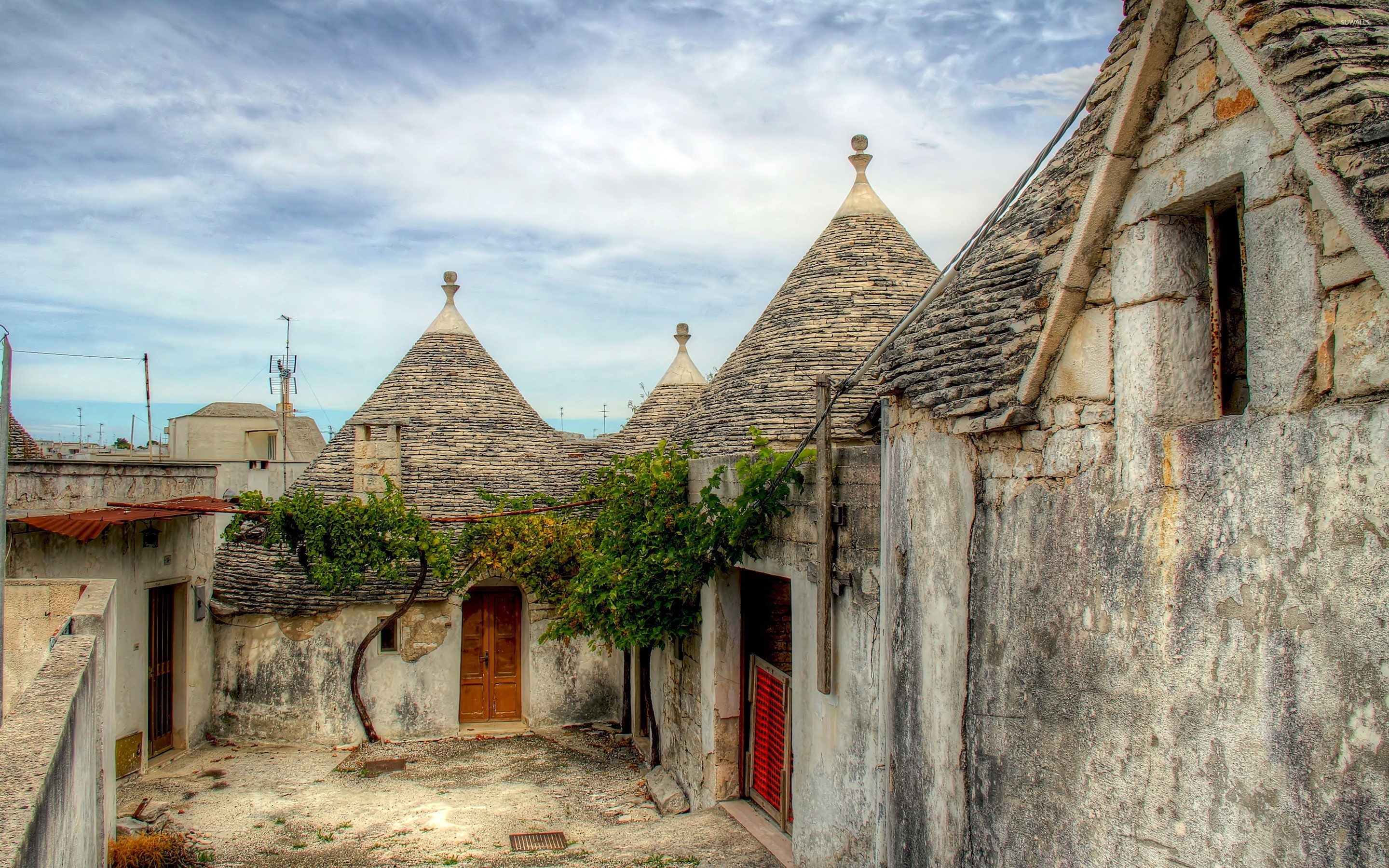 Alberobello, Italy wallpaper wallpaper