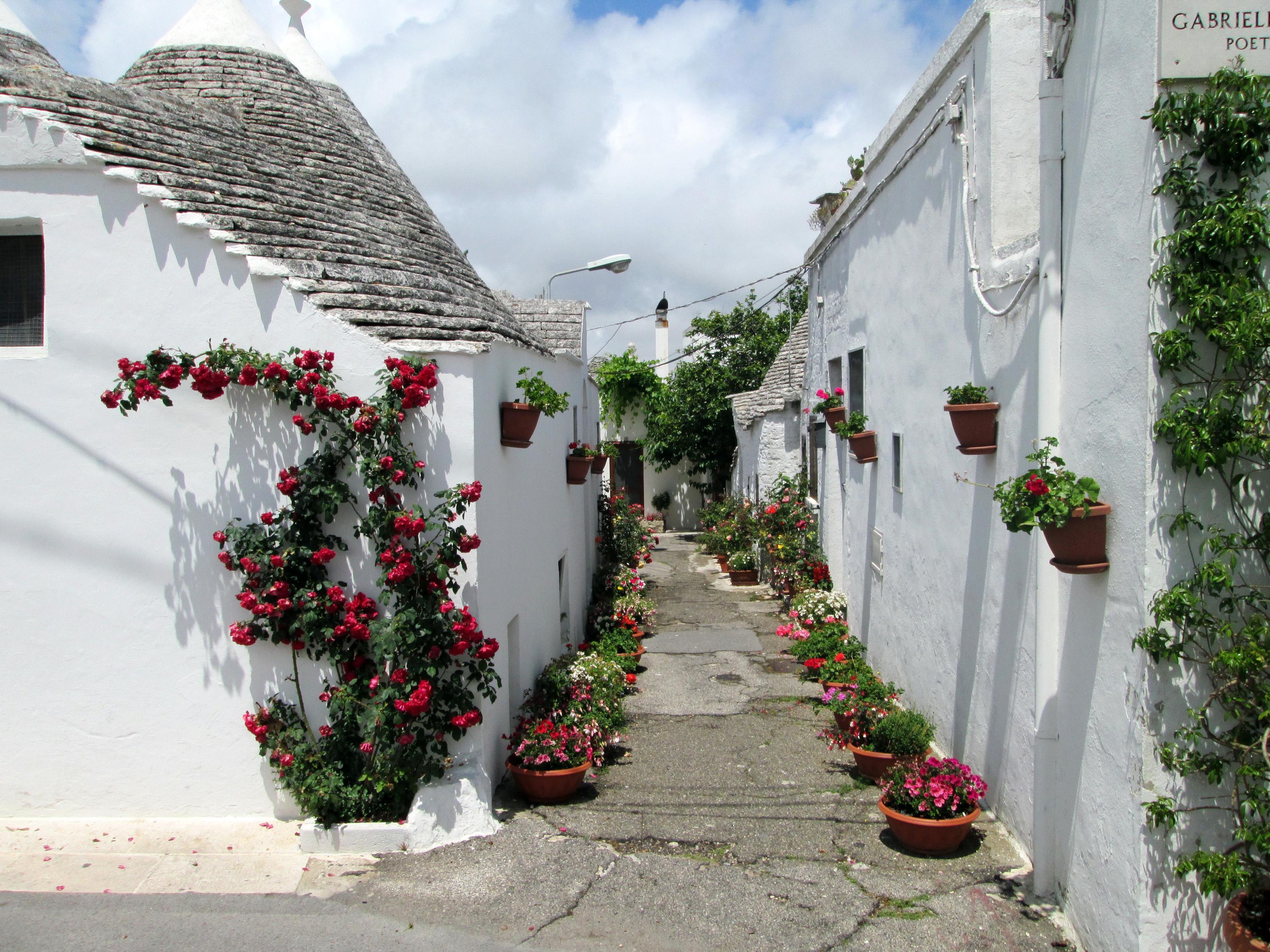 Alberobello Wallpaper 9 X 2250