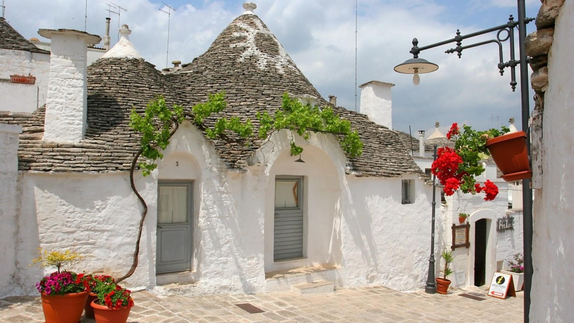 Italia italy alberobello trulli architecture architettura