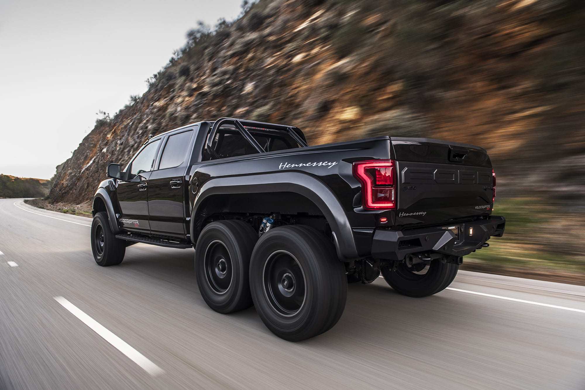 Hennessey VelociRaptor 6X6