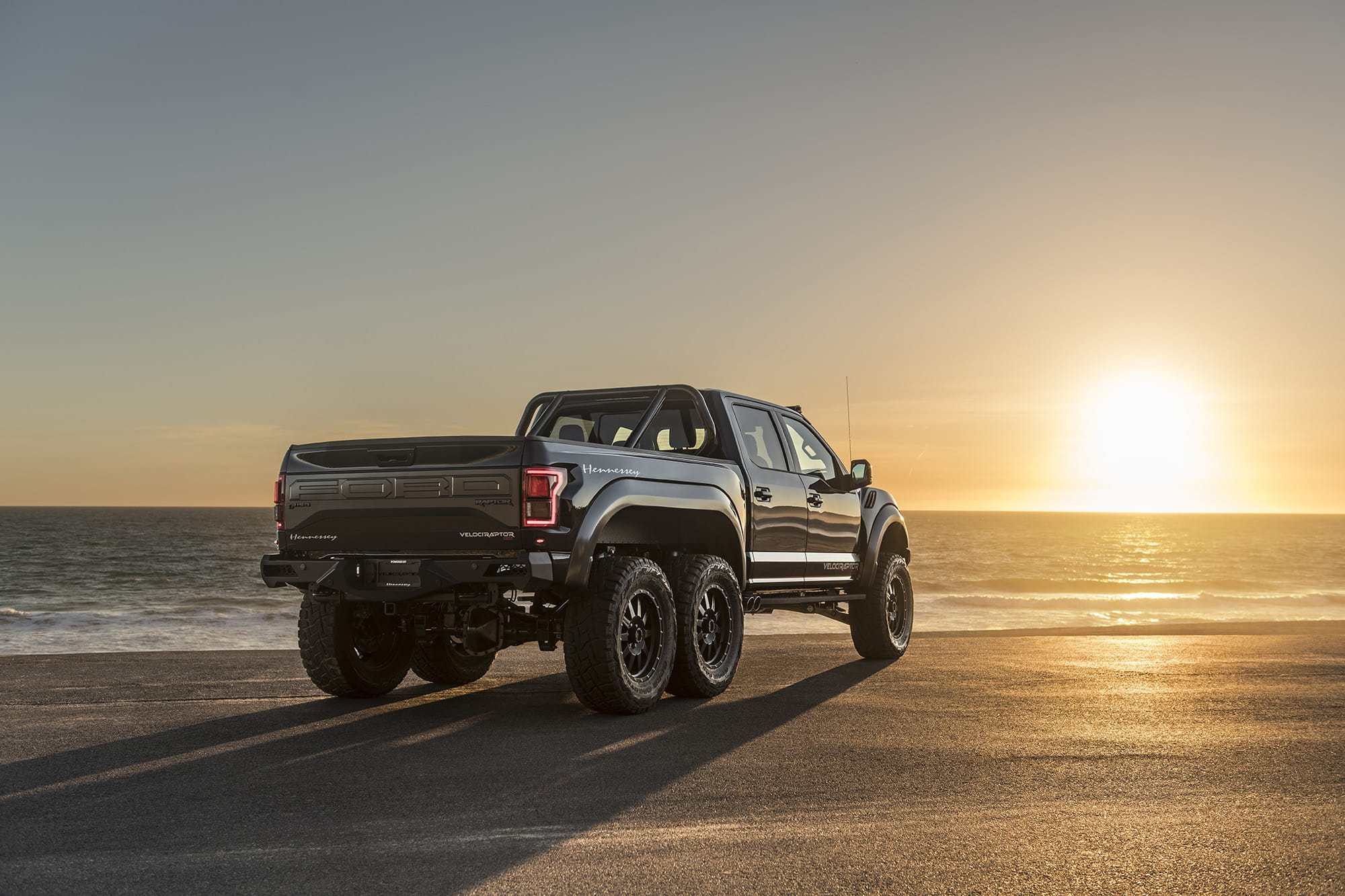 Hennessey VelociRaptor 6X6