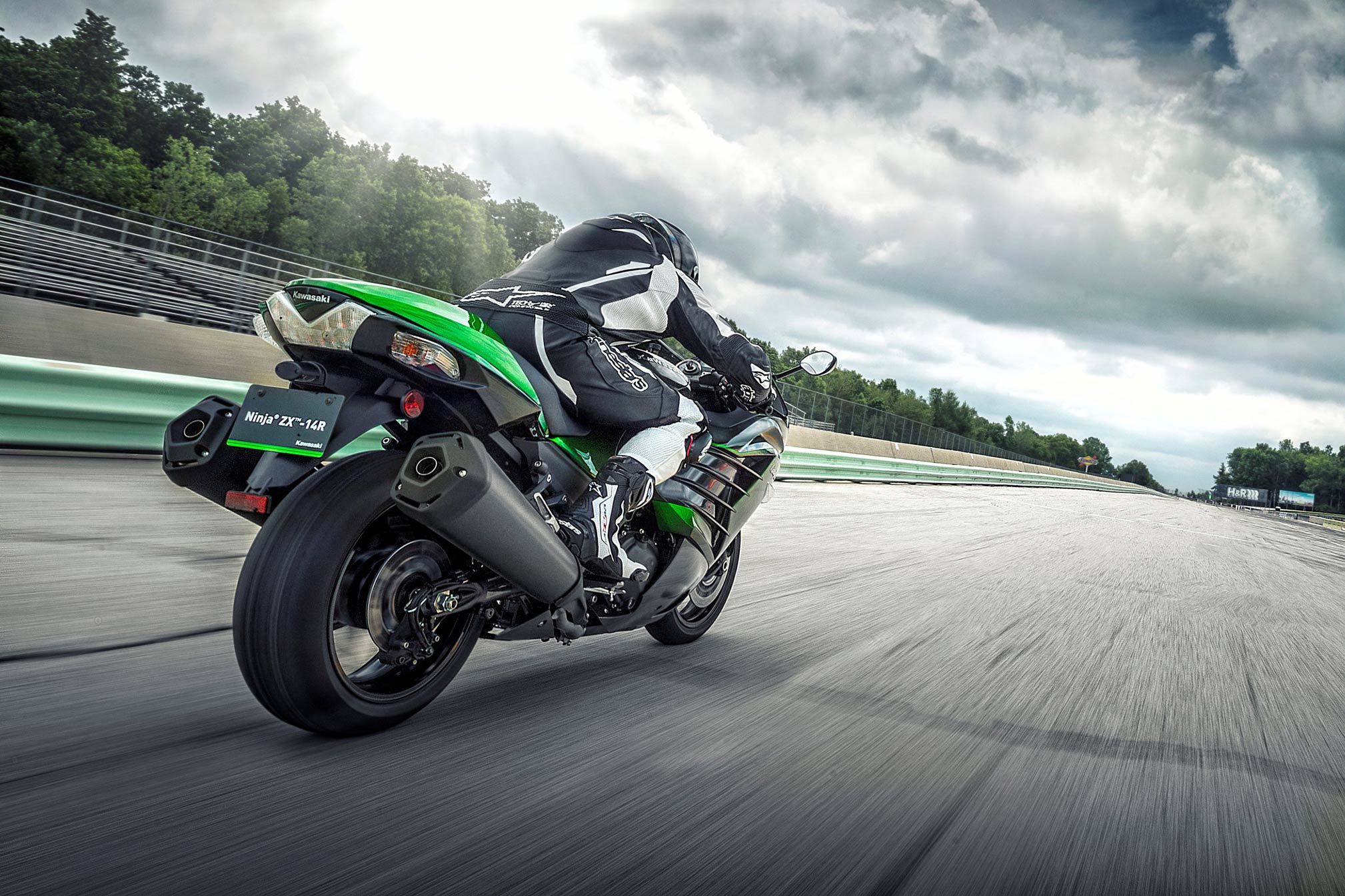 Kawasaki Ninja zx14r Wallpaper