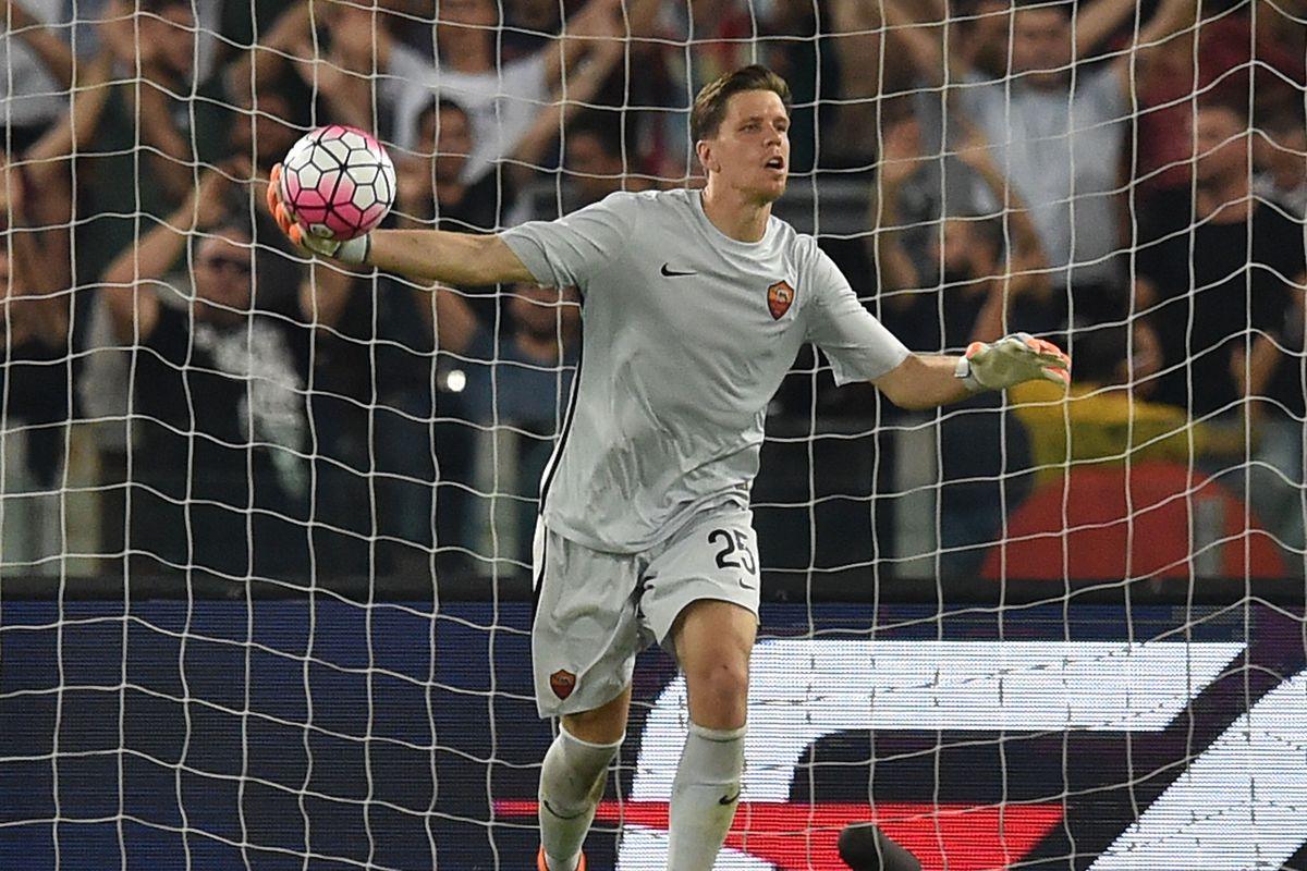 Wojciech Szczesny Out Six Weeks With Finger Injury Di Totti