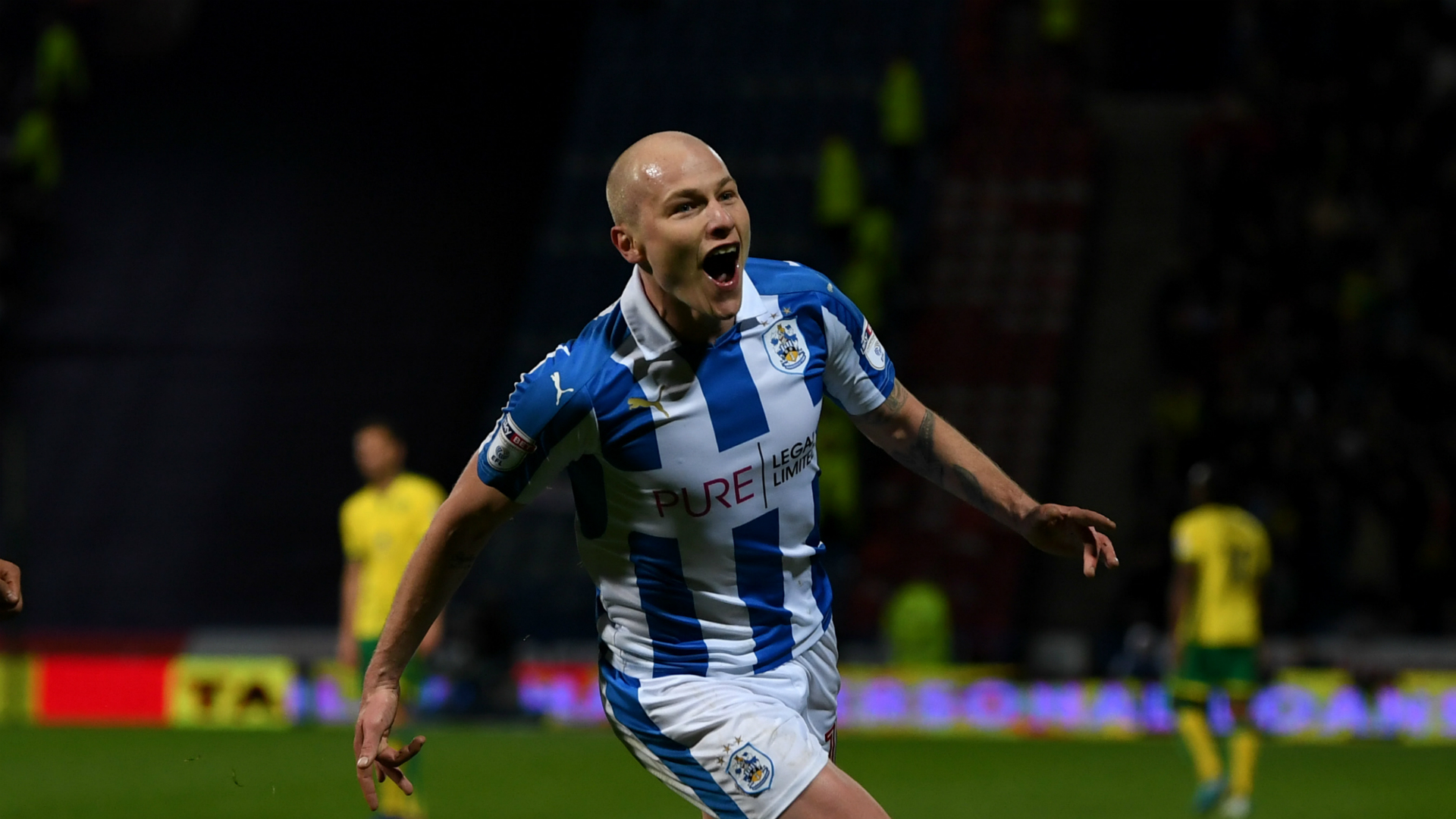 Aaron Mooy amazed by Huddersfield's 'fairytale'
