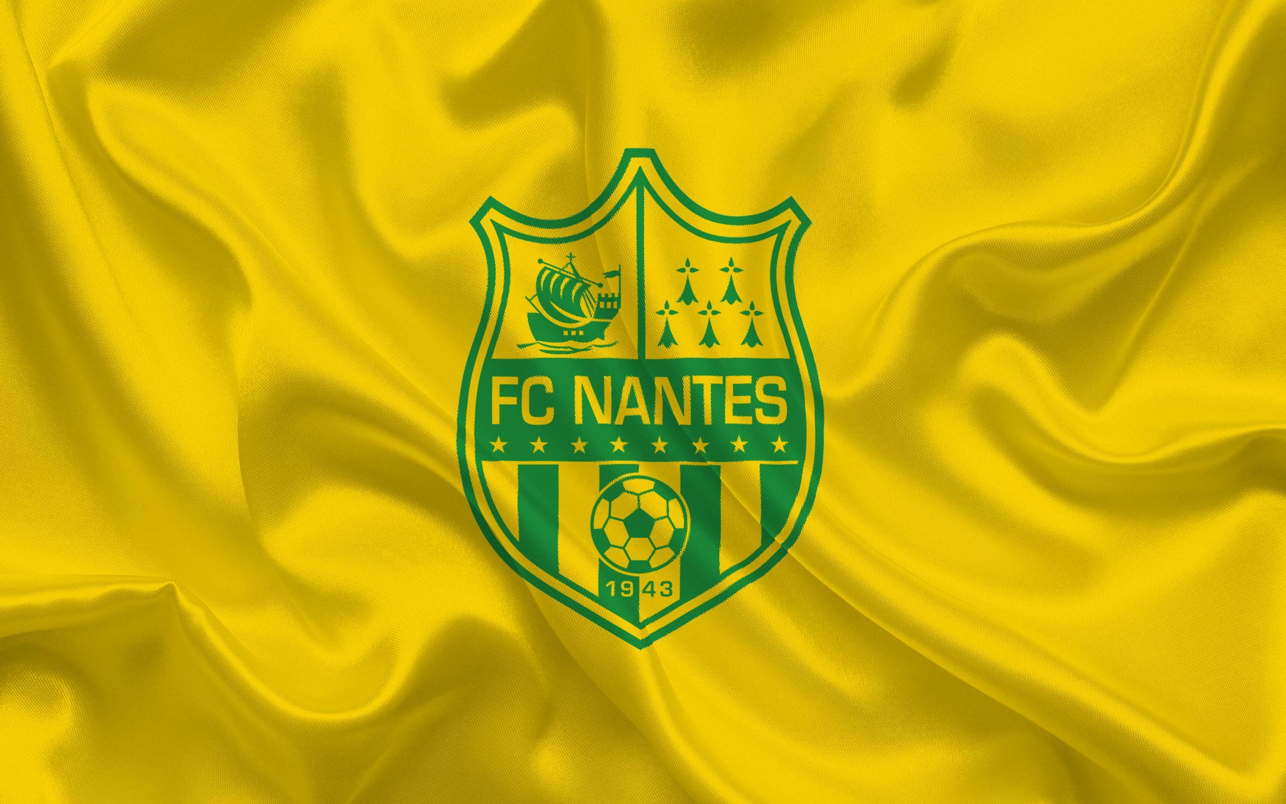 Download wallpaper FC Nantes, Football club, Nantes emblem, logo