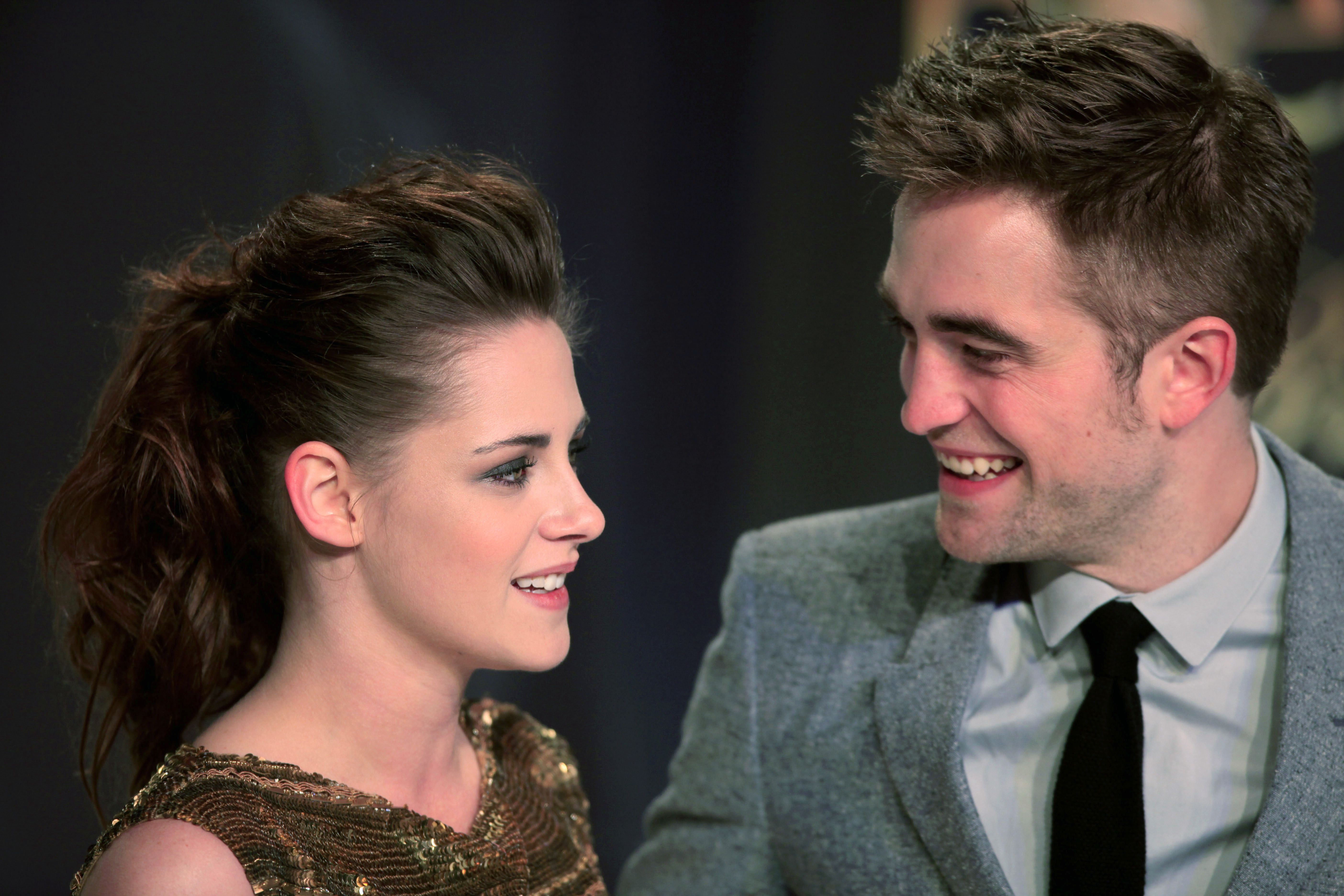 Kristen Stewart and Robert Pattinson Photographed Hanging Out