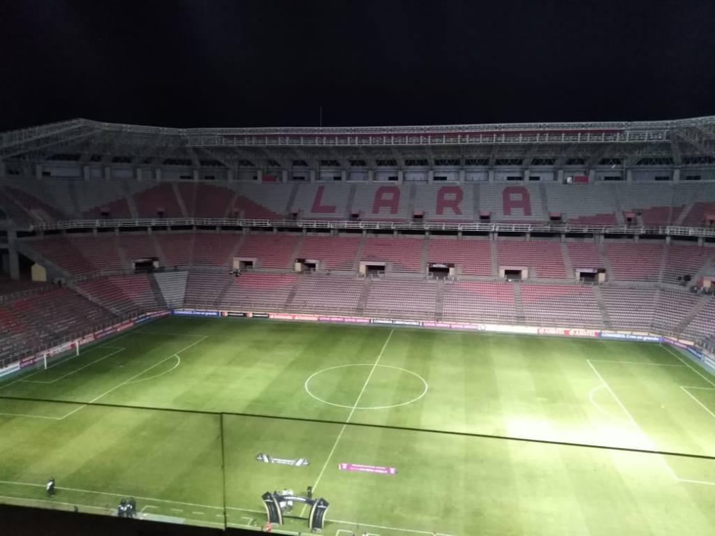Deportivo Lara vs. Emelec quedó suspendido por falta de energía