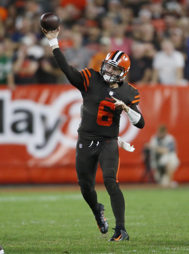 Browns rookie Baker Mayfield replaces Taylor in first half