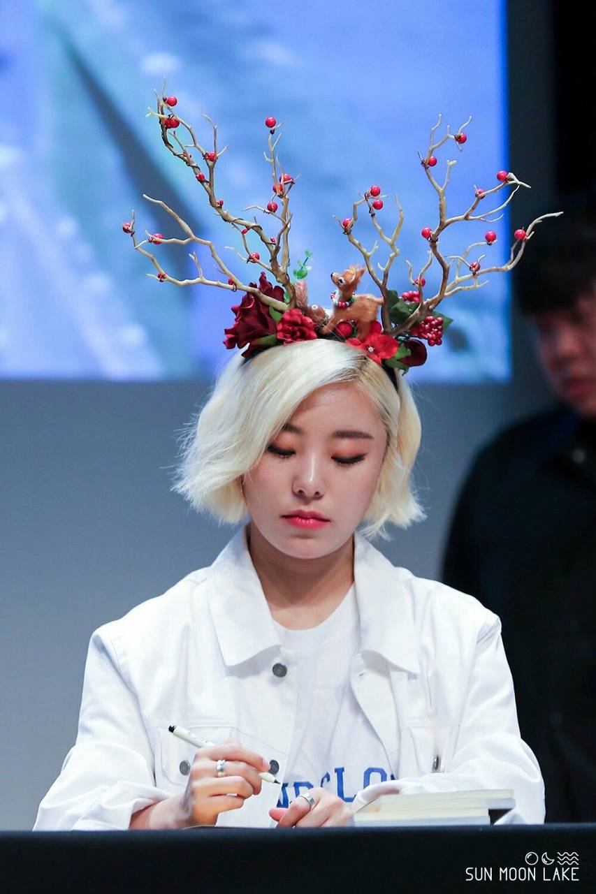 Mamamoo Wheein Wallpaper